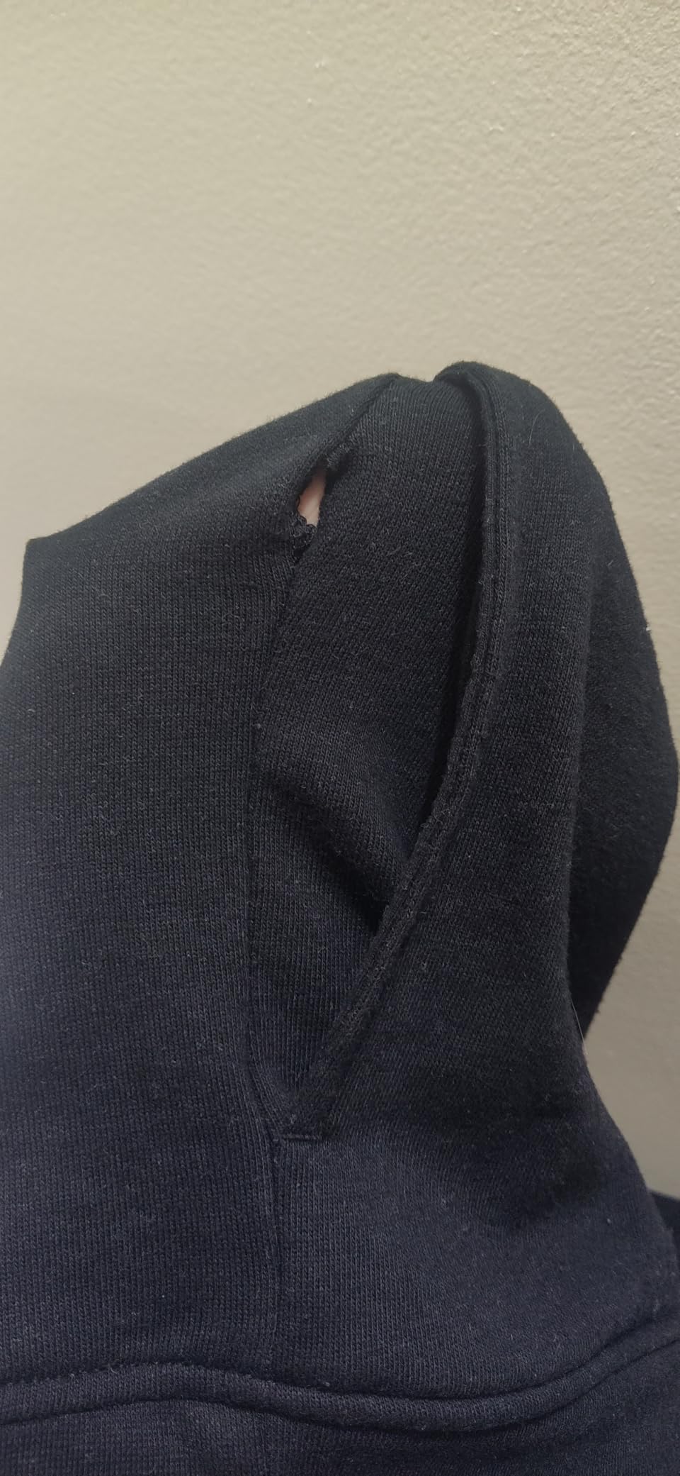 Amazon Essentials Men's Standard Full-Zip Fleece Mock Neck Midweight Sweatshirt with Pockets customer photo 2
