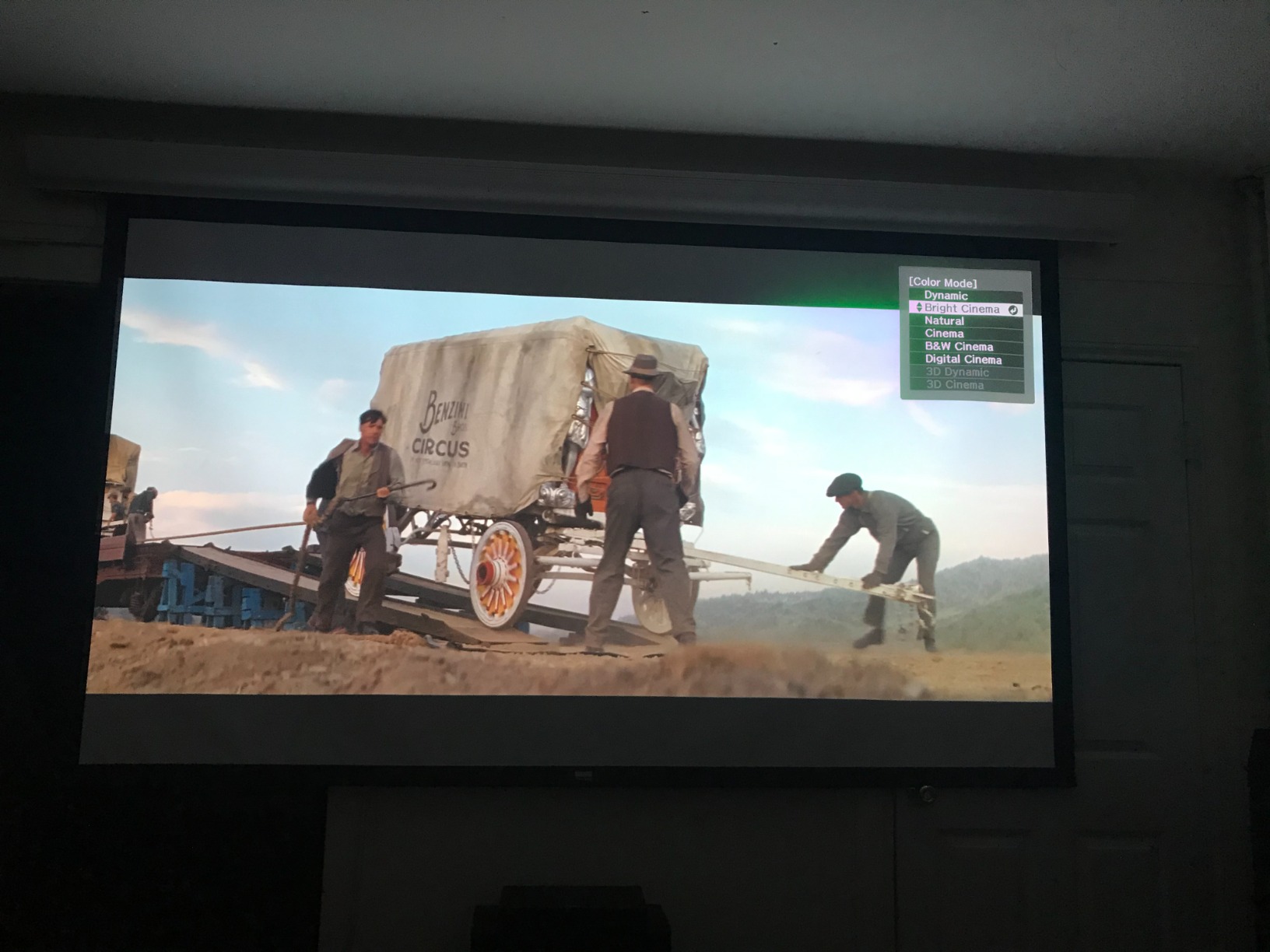 Epson Home Cinema 5050UB 4K PRO-UHD 3-Chip 3LCD Projector with HDR customer photo 1