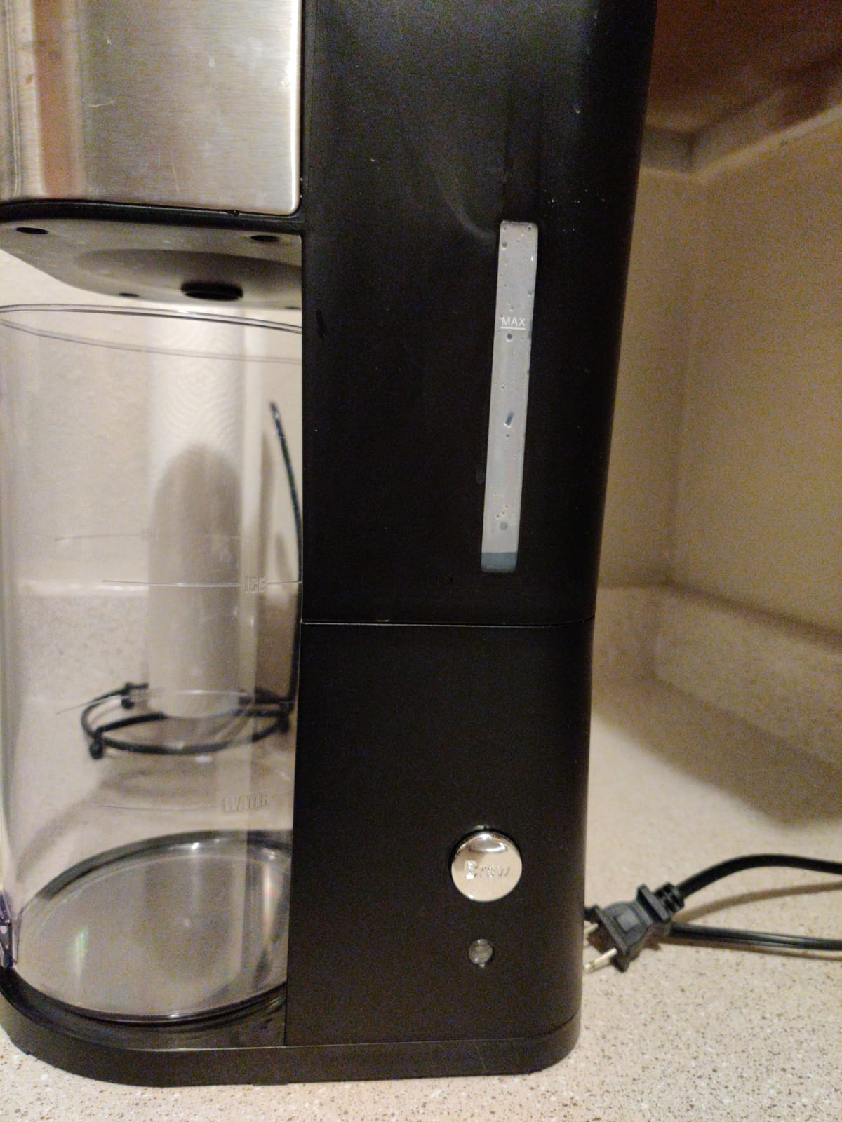 Brentwood KT-2150BK Iced Tea and Coffee Maker with 64 Ounce Pitcher, Black customer photo 1
