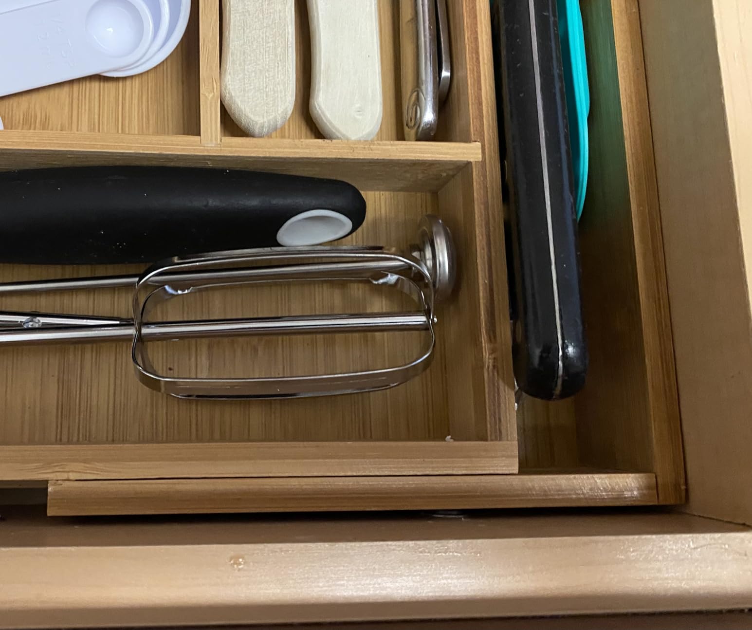 Pipishell Bamboo Expandable Silverware Drawer Organizer, Adjustable Kitchen Utensil Tray for Forks, Spoons and Knives, Wood Storage Cutlery Holder for Bedroom and Living Room customer photo 1
