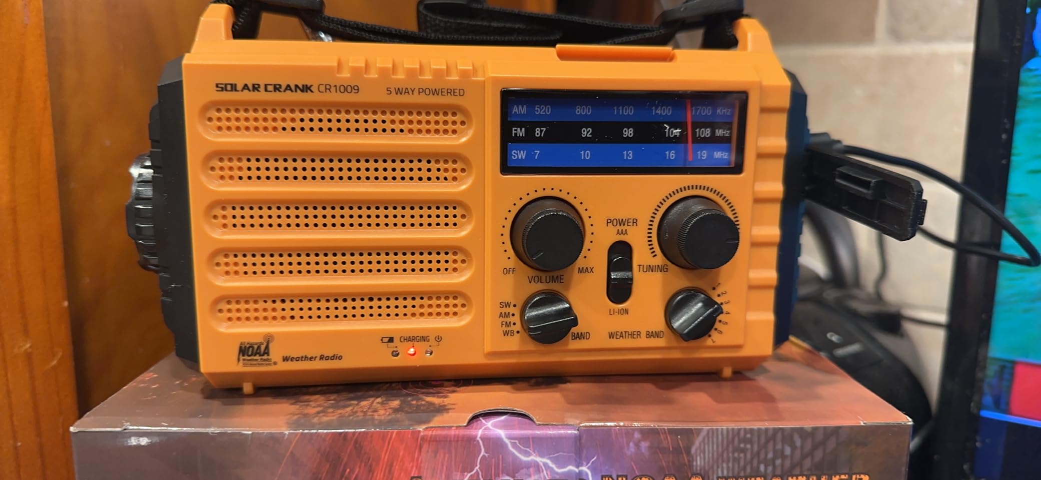 NOAA Weather Radio, Hand Crank Emergency Radio Solar Battery Operated AM FM customer photo 2