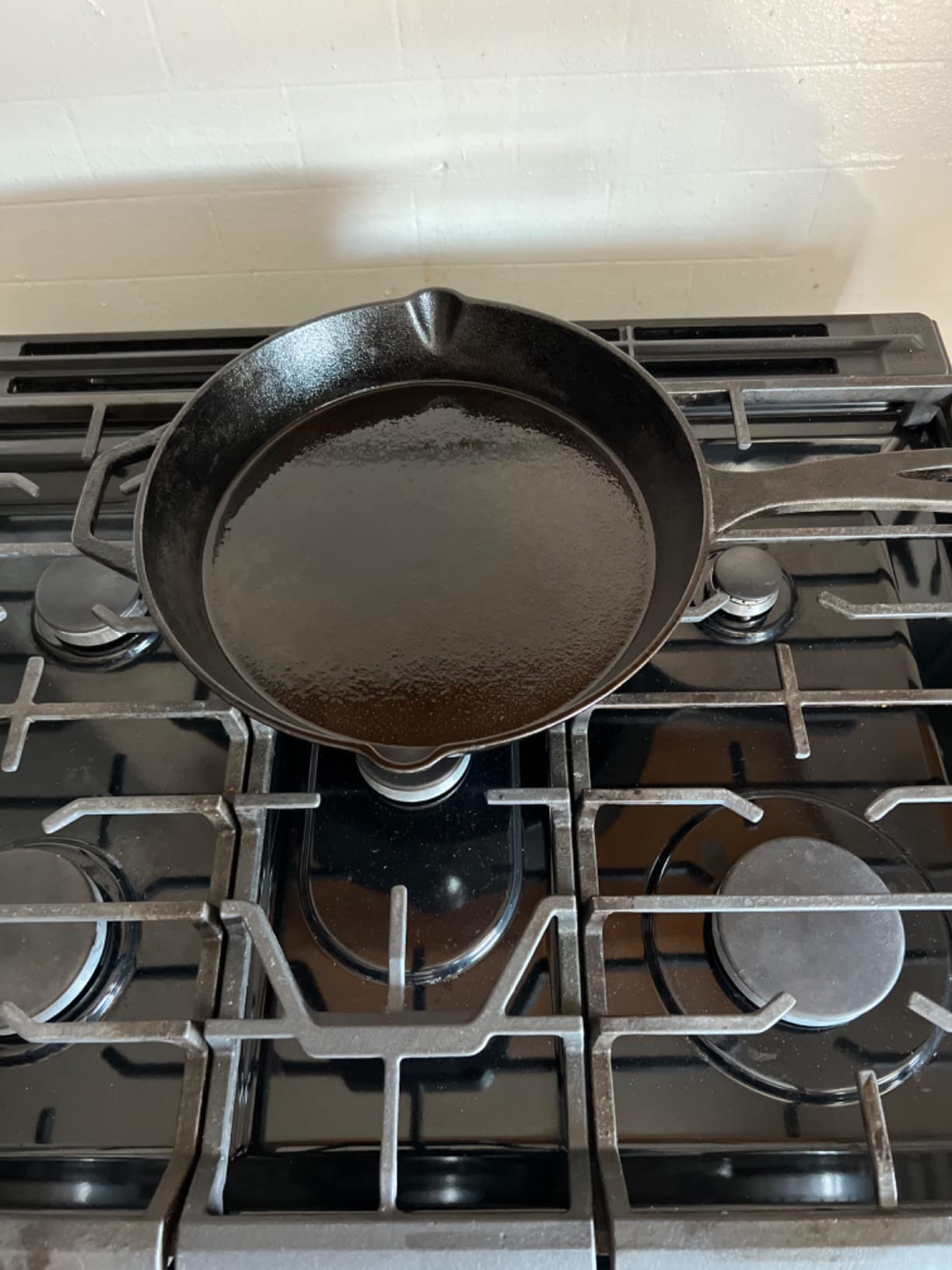 CLARK'S Cast Iron Seasoning Oil (12 Ounces) - 100% Plant Based from Refined Coconut Oil (Vegan) - No Mineral Oil - Prevents Rust - Maintains Seasoning on All Cast Iron and Carbon Cookware customer photo 2