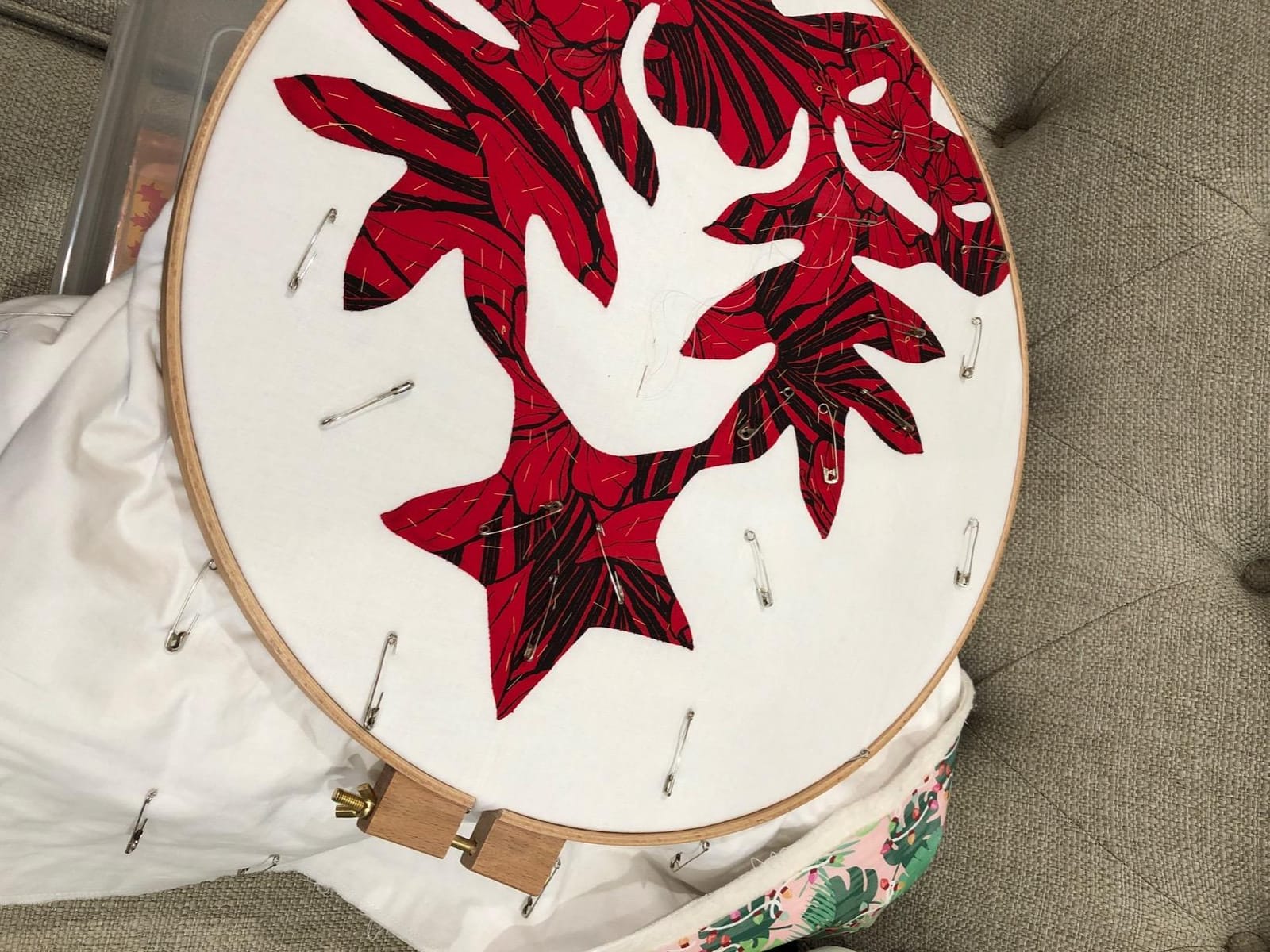 Frank A Edmunds Beechwood Quilt Hoop-18, Multi customer photo 1