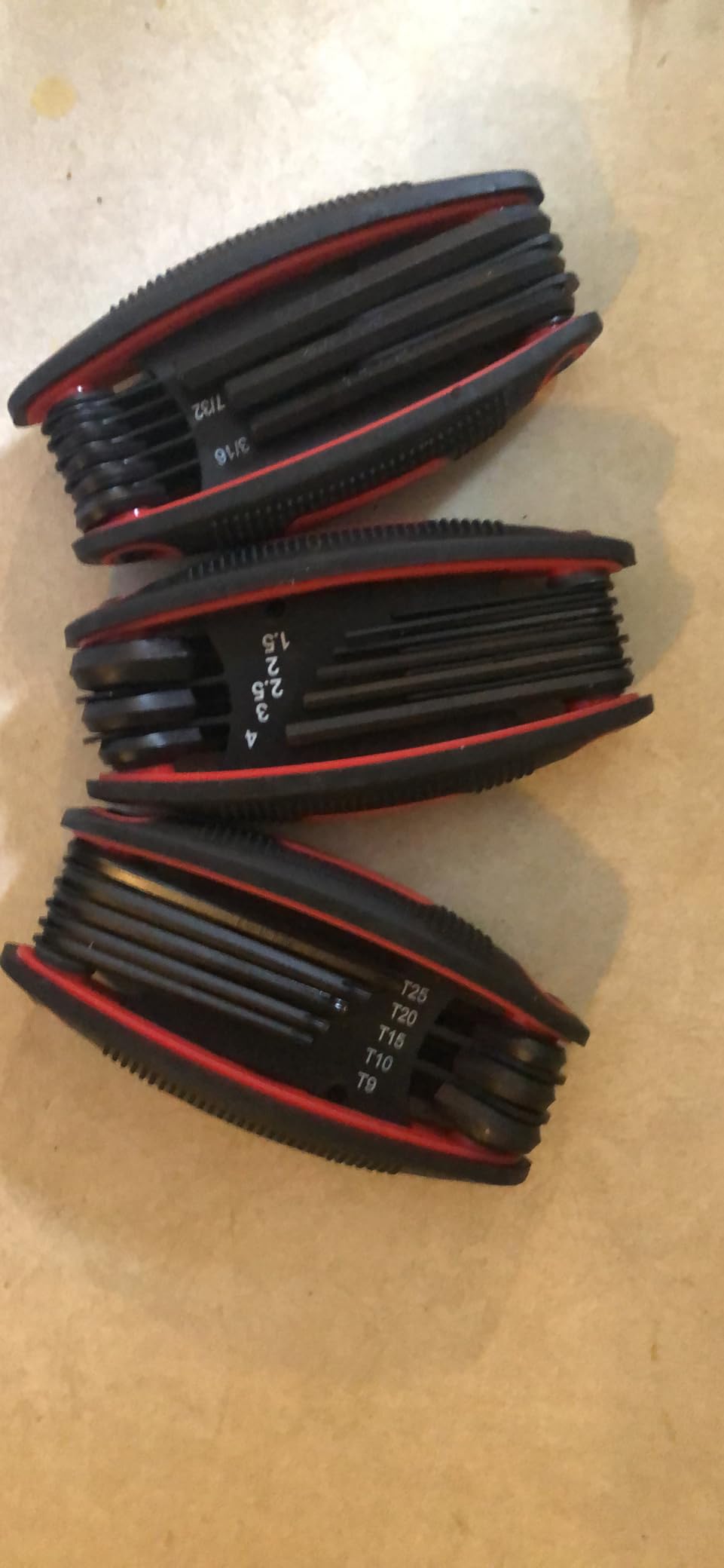 Amazon Basics Folding Hex Key Set, Metric, SAE, and Star Sizes, Chrome Vanadium Steel, 3-Pack customer photo 1