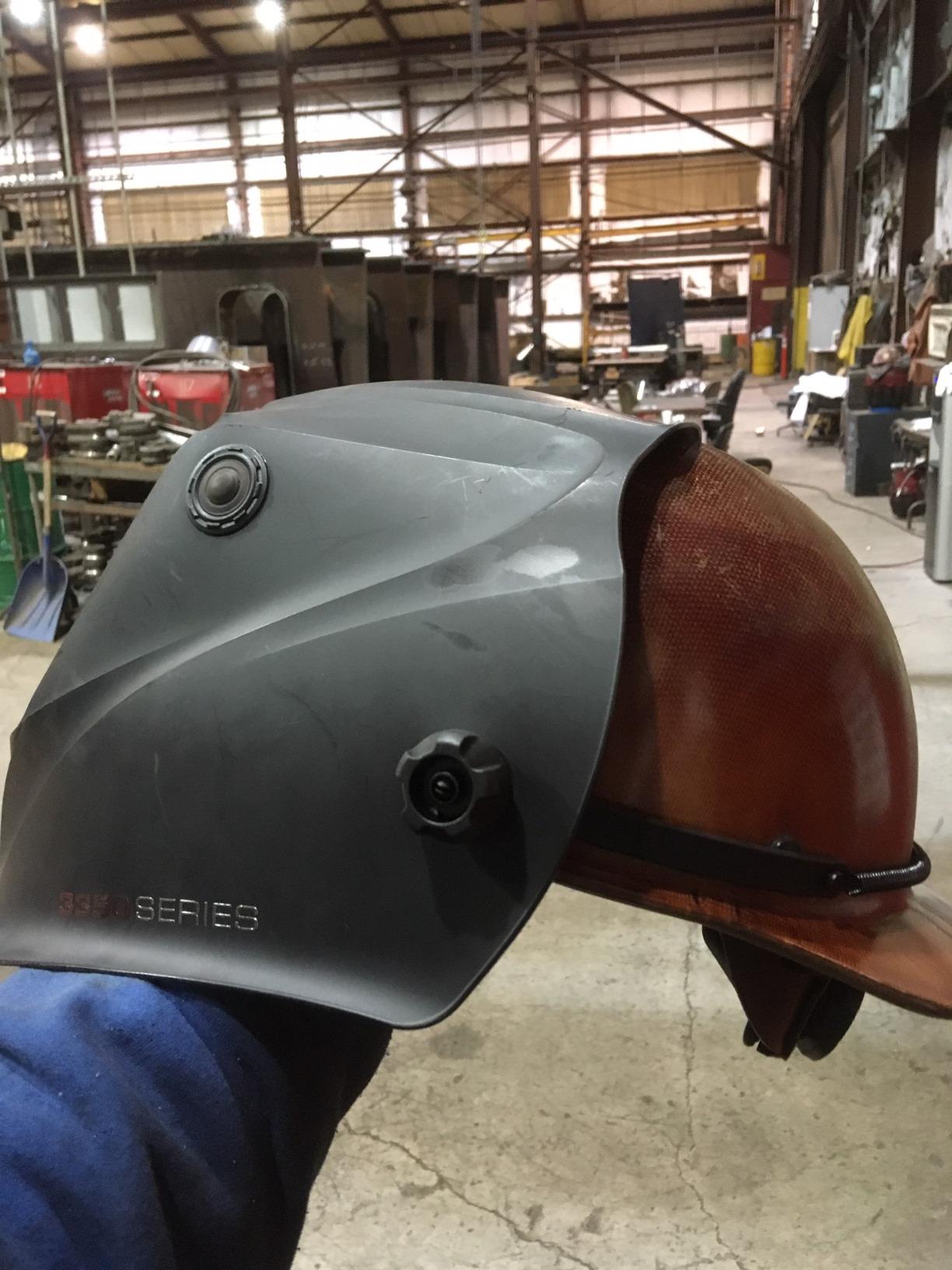 Lincoln Electric K3034-4 VIKING 3350 Auto Darkening Welding Helmet with 4C Lens Technology, Matte Black, extra large customer photo 1