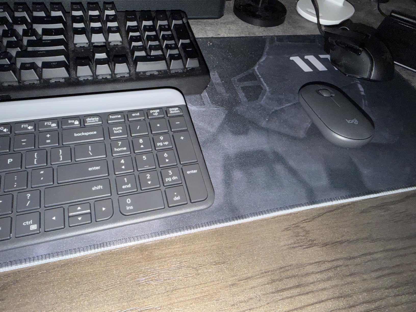 Logitech MK470 Slim Wireless Combo Compact Keyboard and Mouse - Graphite | Compact low-profile quiet keyboard, slim ambidextrous quiet mouse, ultra-thin, for small desk spaces, for Windows/ChromeOS customer photo 2