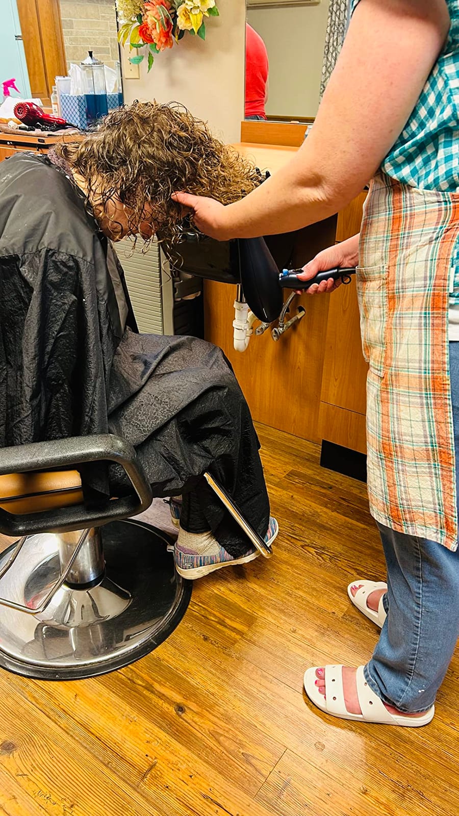 Conair Hair Dryer with Multi-Chamber Hair Diffuser Attachment, Dark Blue | 1875W blow dryer for curly, coily, and wavy hair, ionic and ceramic technology help reduce frizz and protect curls customer photo 2
