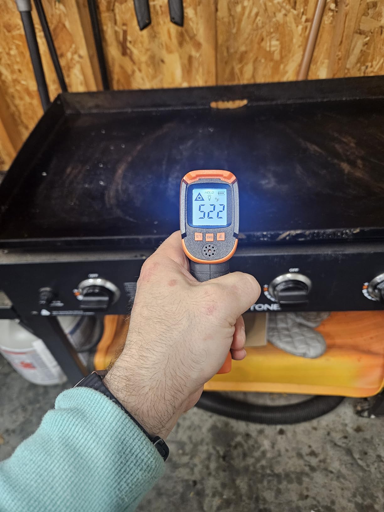 Kizen Infrared Temperature Gun - Handheld Surface Infrared Thermometer for Griddle, Grill, Pizza Oven, Candy, & A/C - Laser Thermometer Gun -58F to 1112F - Surface Temp Gun customer photo 1