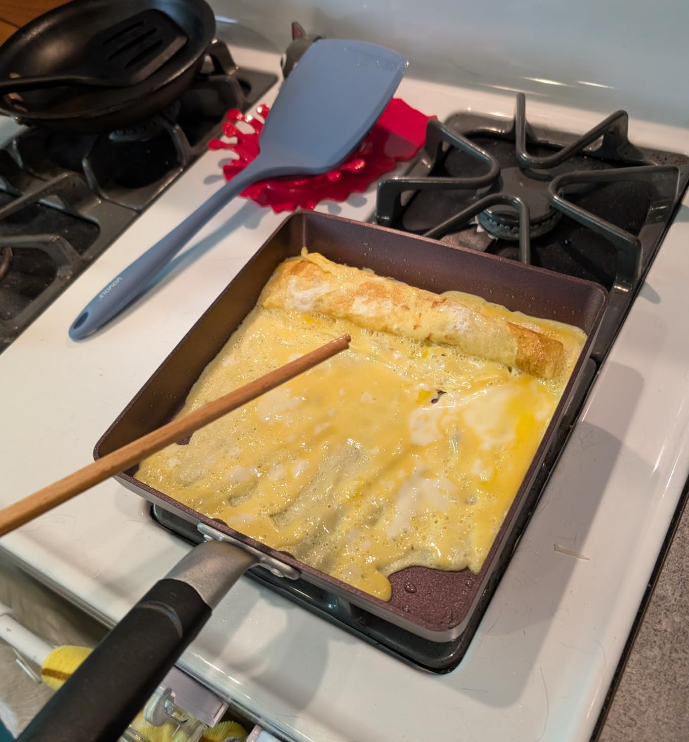 TECHEF - Tamagoyaki Japanese Omelette Pan/Egg Pan Skillet, PFOA-Free, Dishwasher Safe, Induction-Ready, Made in Korea (Black/Medium) customer photo 2