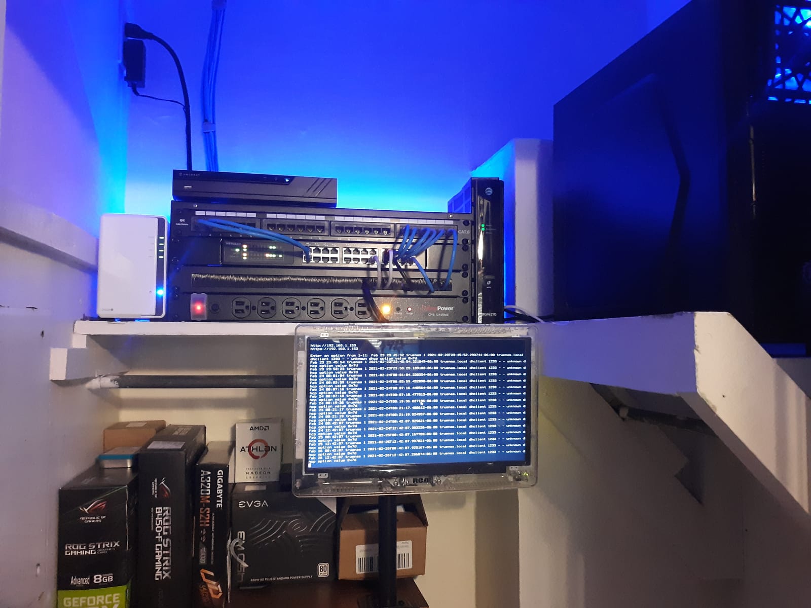 NETGEAR 24-Port PoE Gigabit Ethernet Unmanaged Network Switch (GS324P) | With 8 x 1G and 16 x 1G PoE+ Ports @ 190W, Desktop or Rack Mount customer photo 2