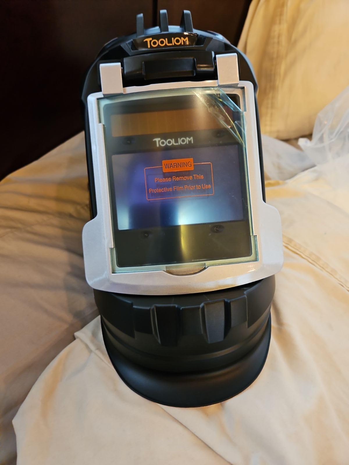 TOOLIOM True Color Auto Darkening Welding Helmet with Large View customer photo 1