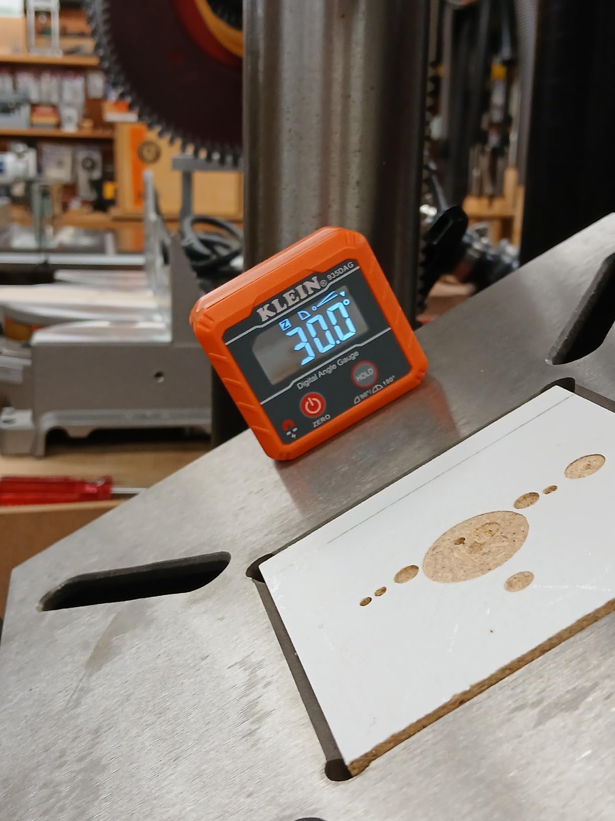 Klein Tools 935DAG Digital Electronic Level and Angle Gauge customer photo 1