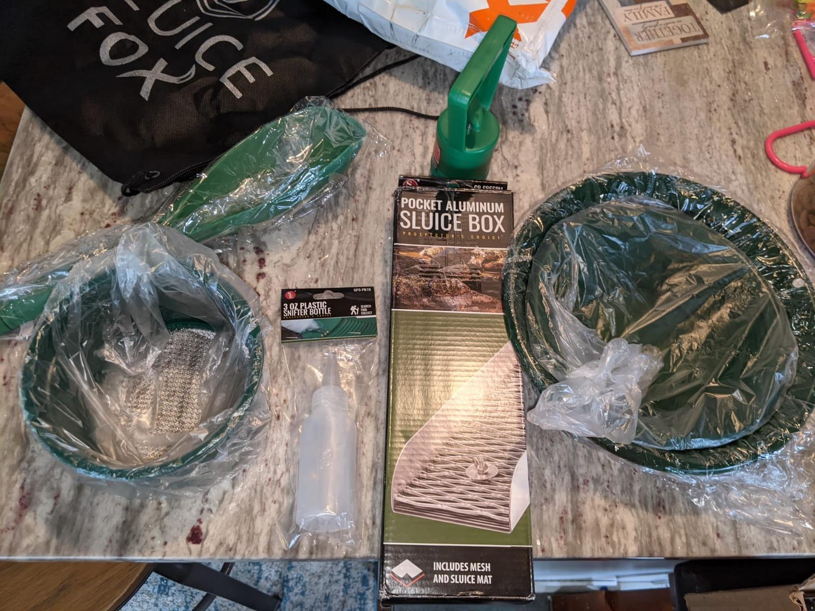 Compact Gold Prospecting Kit with 12