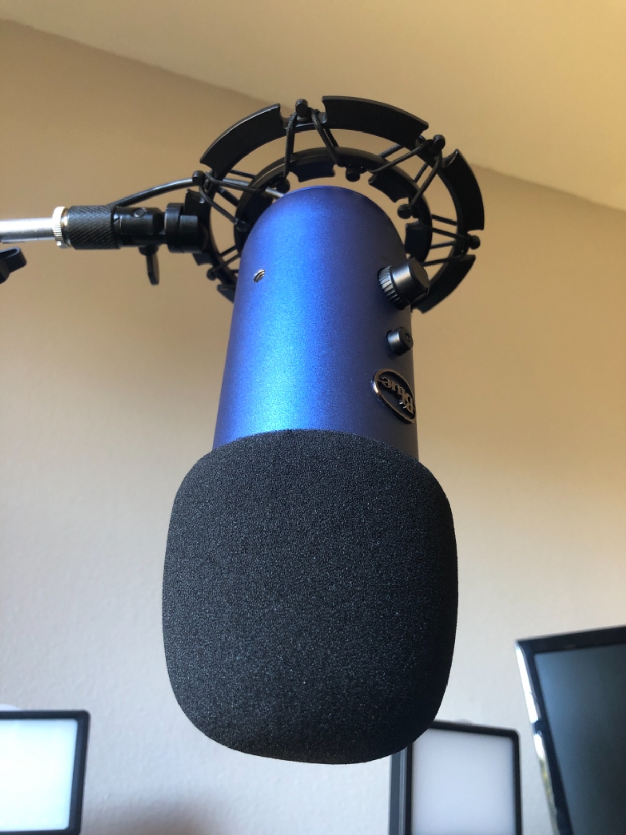 Blue Yeti Shock Mount, Alloy Shockmount Reduces Vibration Noise Matching Mic Boom Arm, Compatible for Blue Yeti and Yeti Pro Microphone by YOUSHARES customer photo 1
