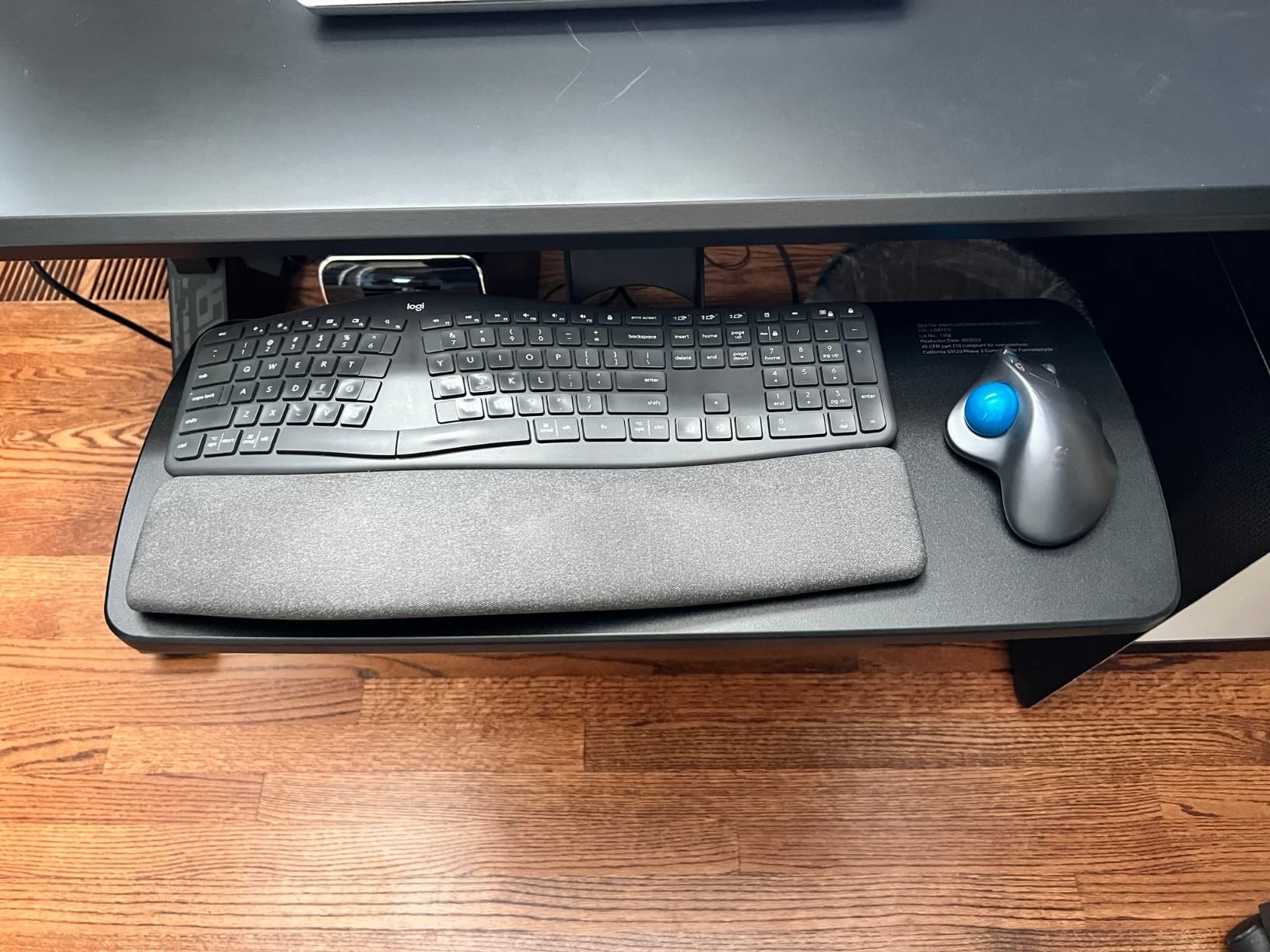HUANUO Under Desk Keyboard Tray, 360 Degree Adjustable Mouse Platform customer photo 1