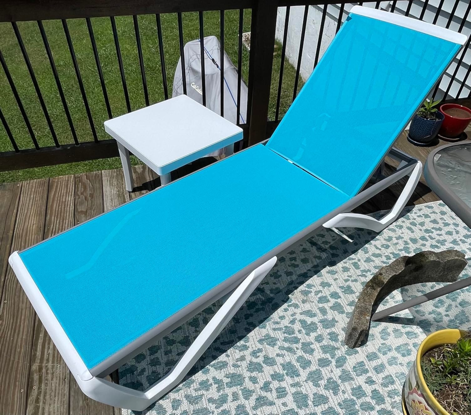 Kozyard Outdoor Chaise Lounge Chair, Full Flat Adjustable Patio Lounger with Aluminum Frame & Resin Legs, Textilene Fabric for Poolside, Backyard & Beach (Gray, Chair) customer photo 1