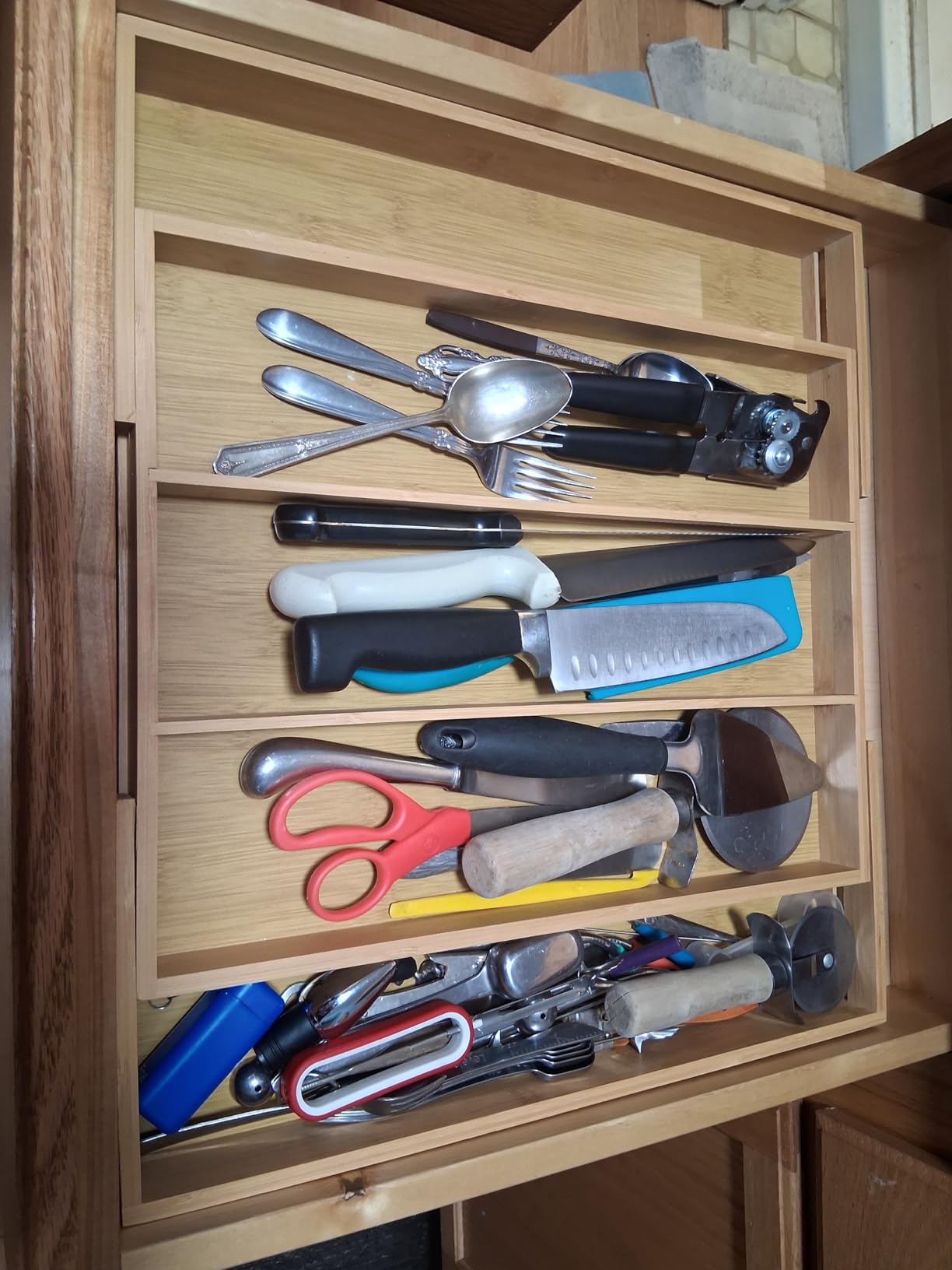 Purawood Kitchen Drawer Organizer - Expandable Utensil Drawer Organizer for Kitchen, Cutlery Tray & Silverware Organizer, 3-5 Slots - Bamboo Organizer for Utensils & Flatware (Natural) customer photo 1