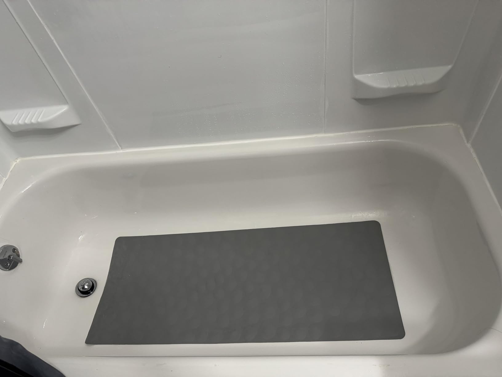 Non-Slip Bathtub Mat OTHWAY Soft Rubber Bathroom Bathmat with Strong Suction Cups (Beige) customer photo 1