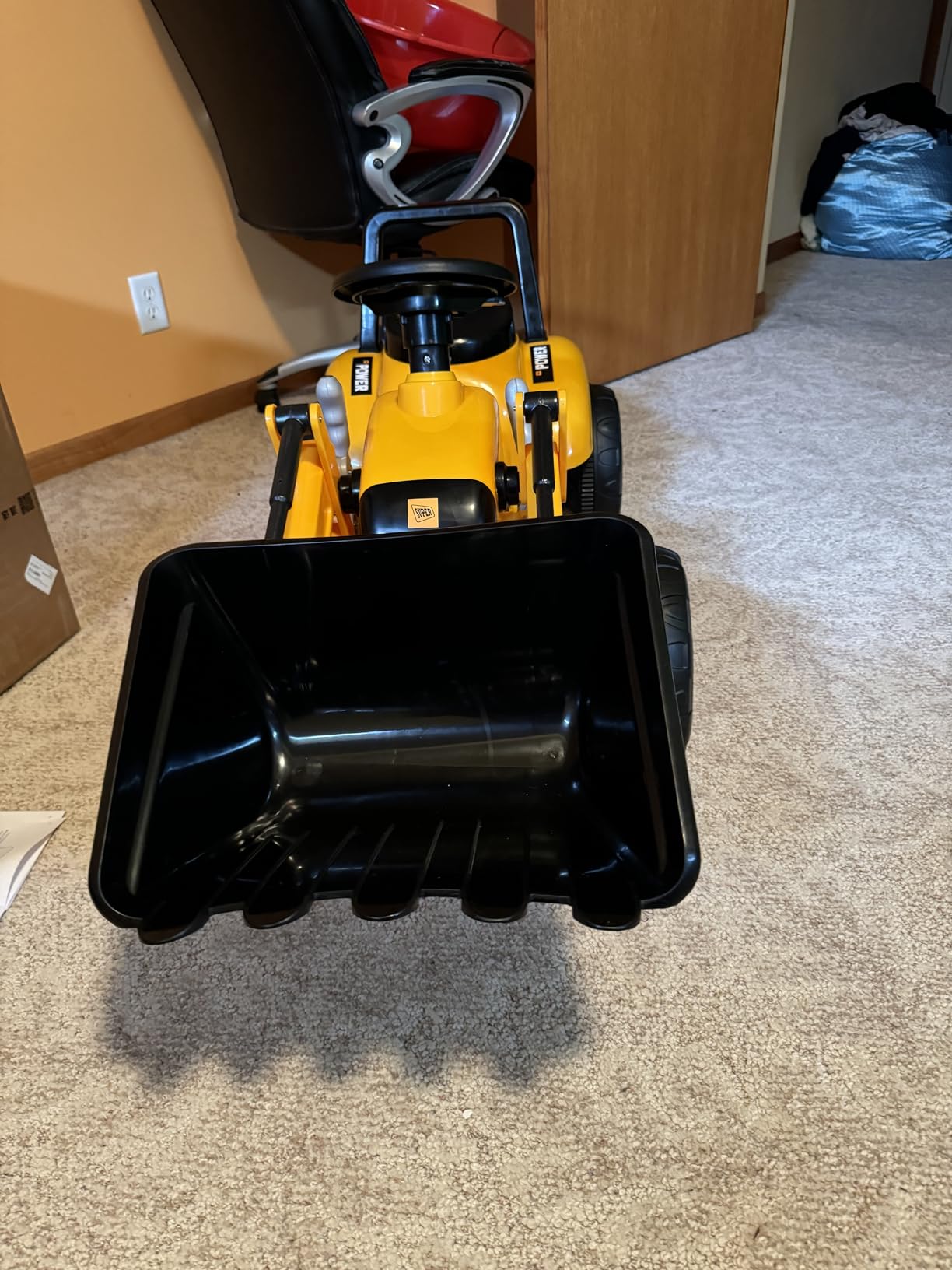 Costzon Ride on Car, Excavator Toy w/Front Loader, Horn, Forward/Backward, Controllable Digging Bucket, Digger, 6V Battery Powered Electric Vehicle Construction Tractor, Electric Car for Kids customer photo 1