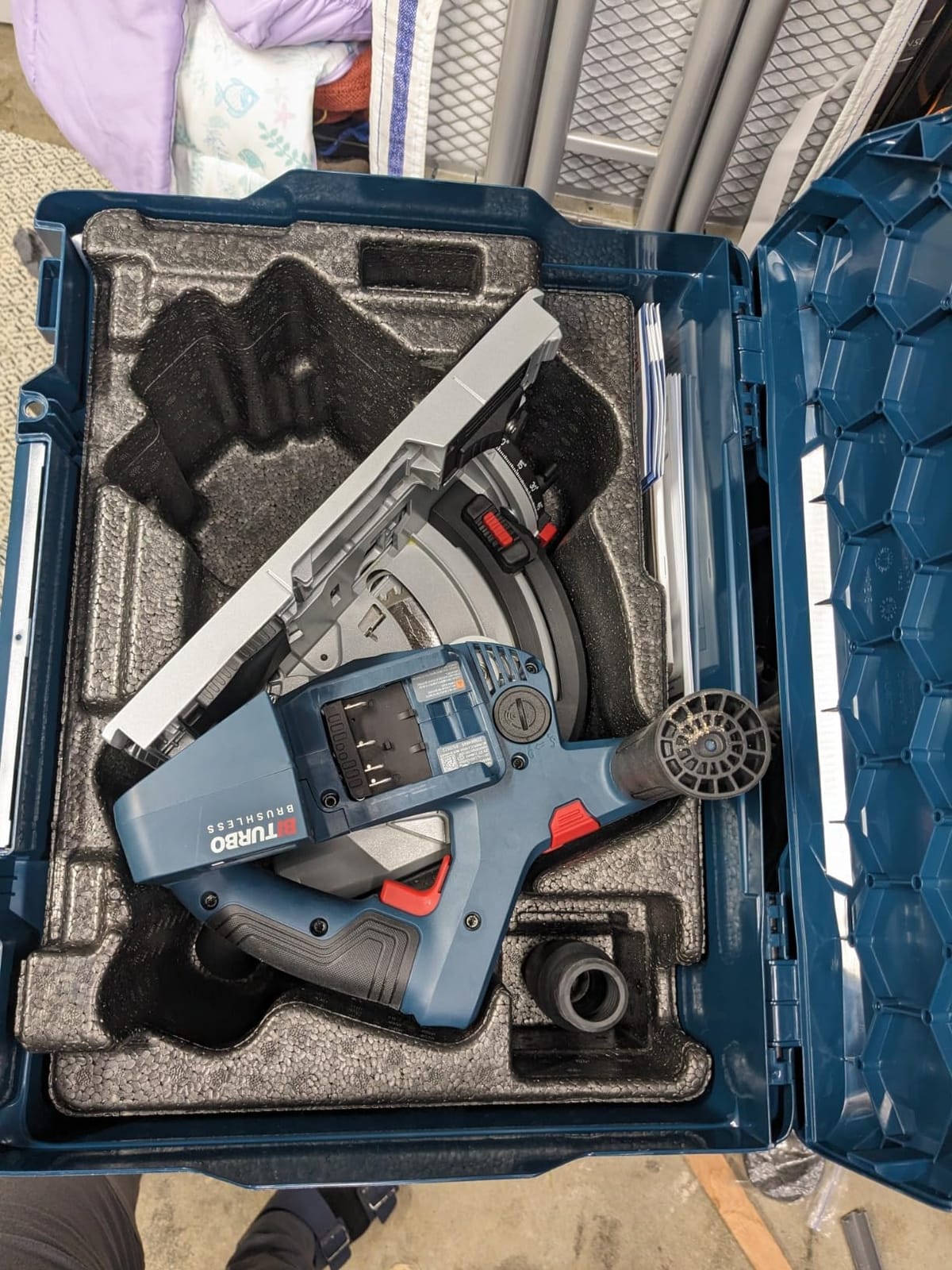 BOSCH GKT18V-20GCL14 PROFACTOR™ 18V Connected-Ready 5-1/2 In. Track Saw Kit with (1) CORE18V® 8 Ah High Power Battery customer photo 2