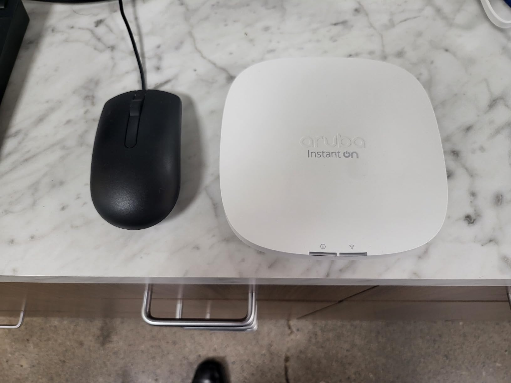aruba Instant On AP22 .11ax 2x2 WiFi Access Point | US Model | Power Source Included (R6M49A) customer photo 1