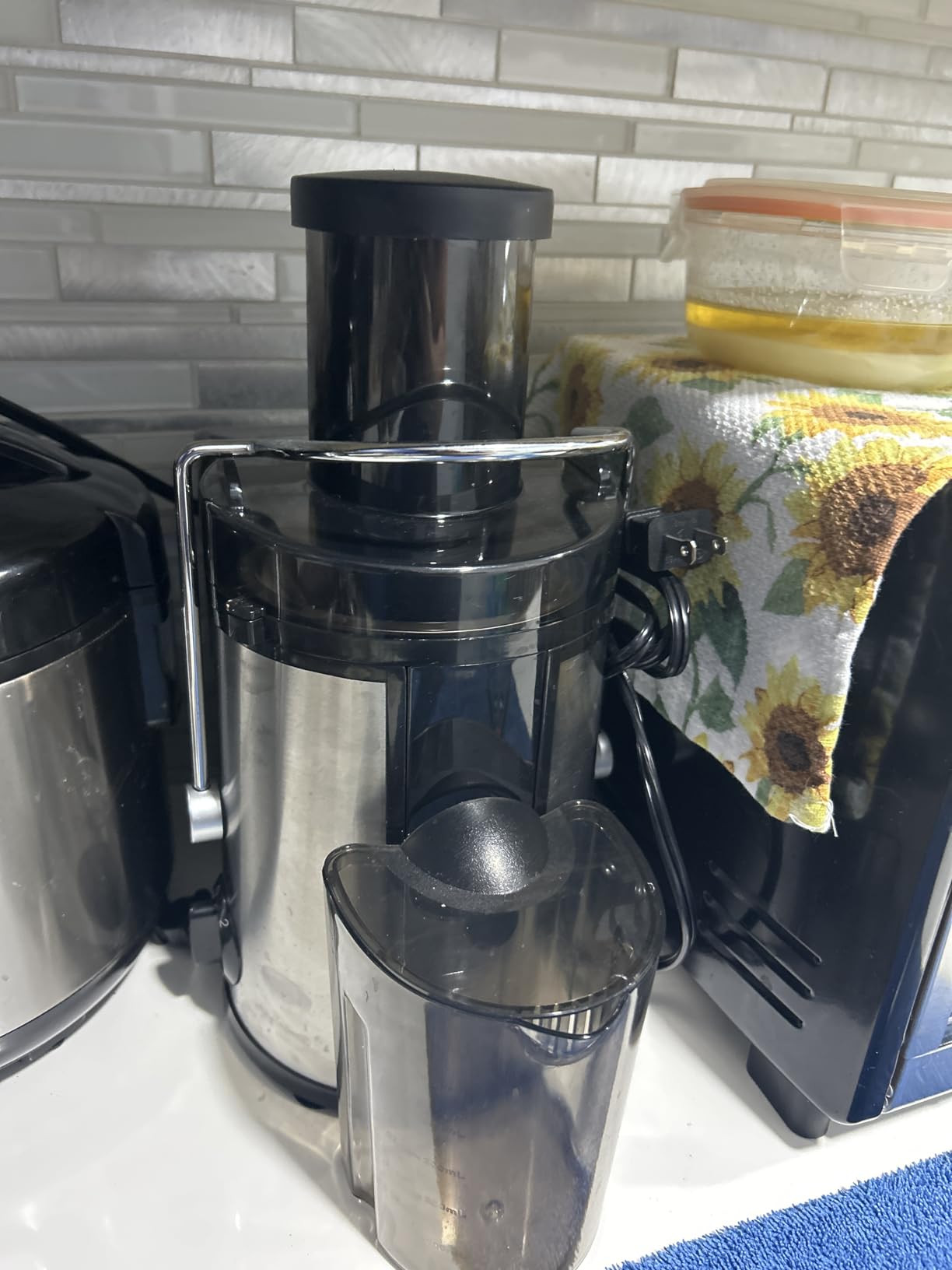 QCen Juicer Machine 500W Centrifugal Juicer with Extra Wide Feed Chute customer photo 1
