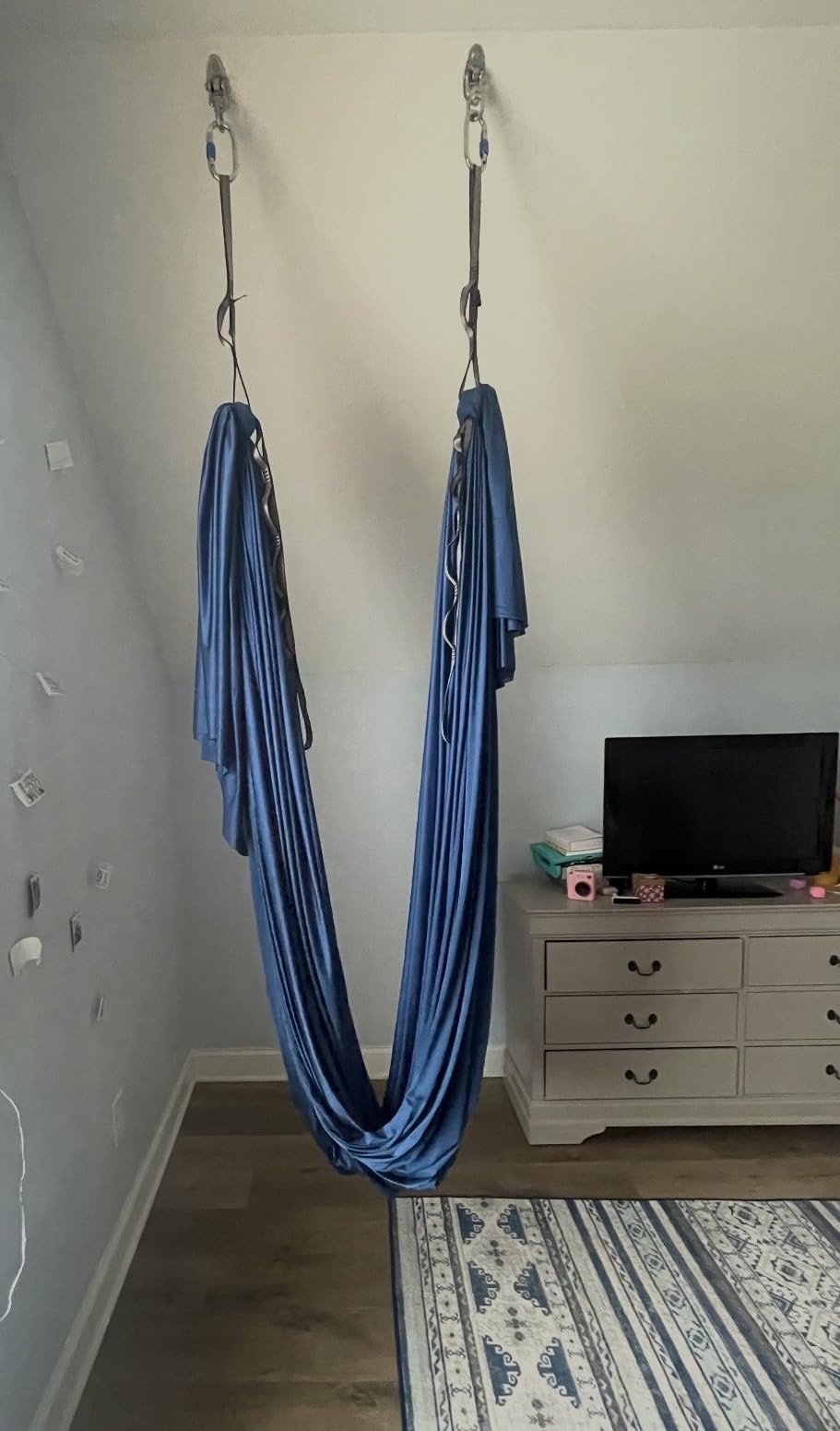 5.5 Yards Aerial Silks Yoga Swing Set - Aerial Yoga Hammock Kit Anti-Gravity Flying for Fitness, Low/Non Stretch Nylon Tricot Fabric Hardware Included for Dance customer photo 1