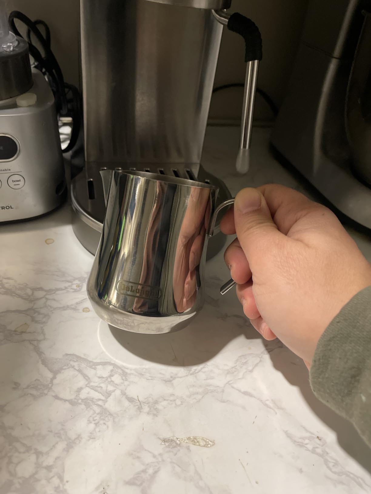 De'Longhi Milk Frothing Pitcher, Stainless Steel, 17 oz - DLSC069 customer photo 1