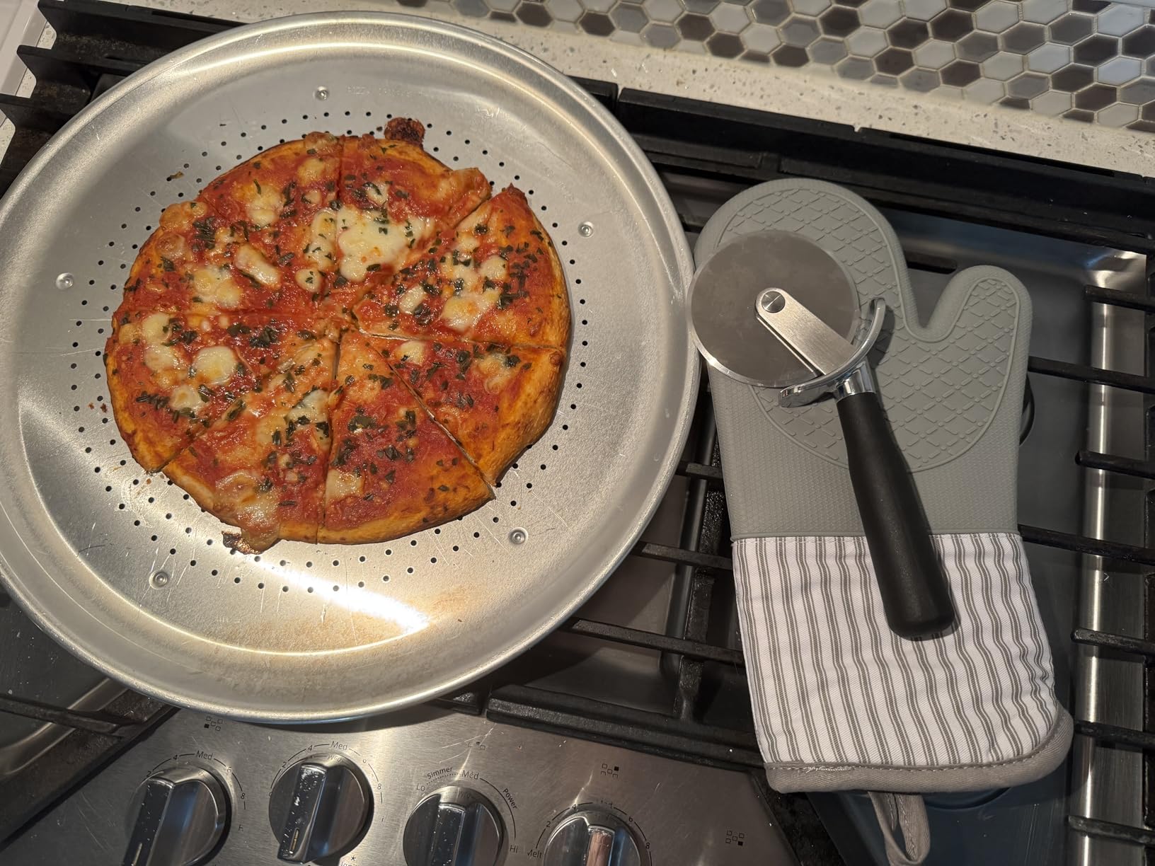 GORILLA GRIP Patented Stainless Steel Large Pizza Cutter Wheel, Black customer photo 1