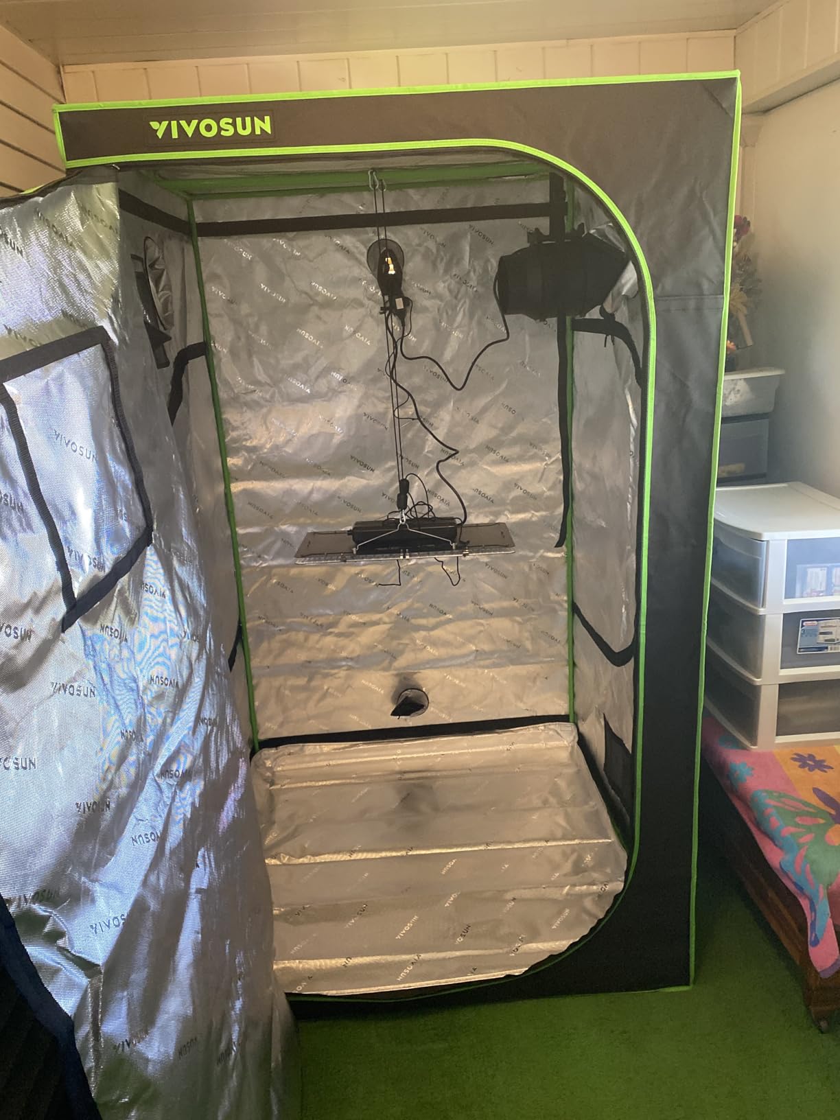 VIVOSUN 2.7x2.7ft Grow Tent Kit 150W LED A22 WiFi Control Grow System customer photo 2