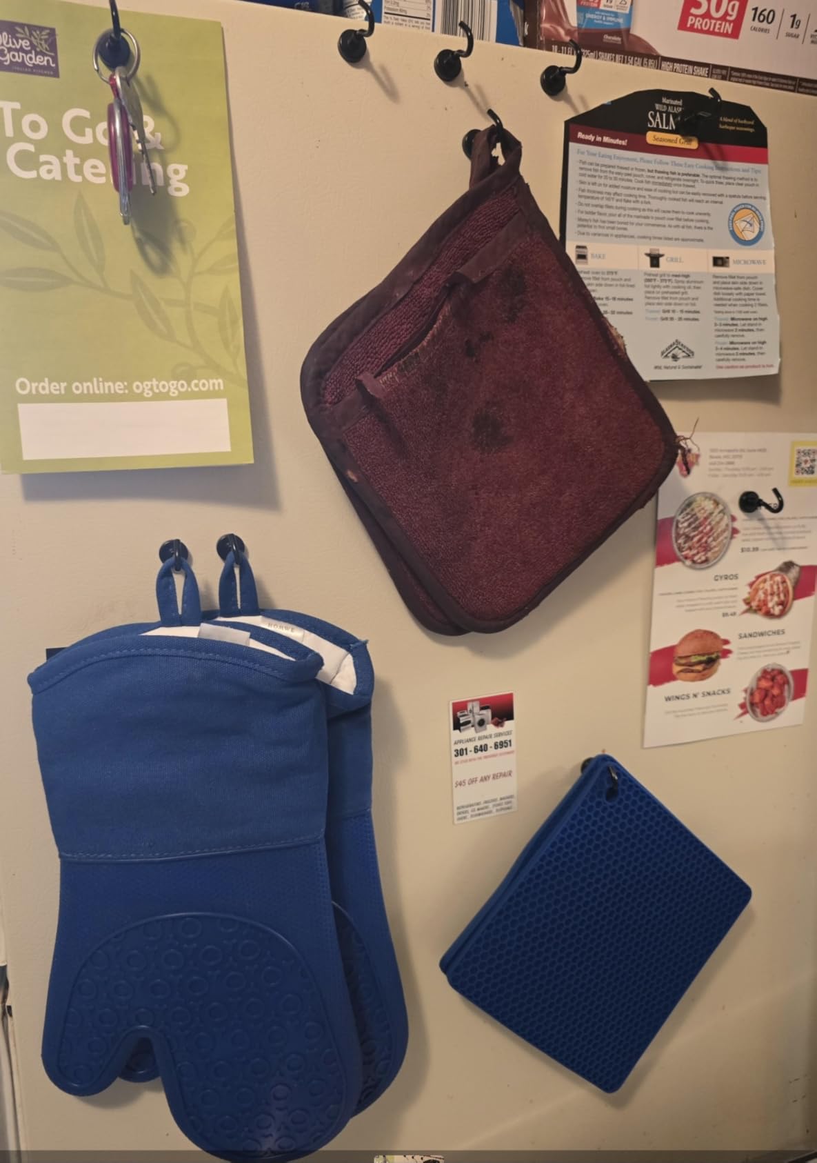 BPA-Free Soft Silicone 4 Piece Oven Mitts & Trivets Set - Ultra Heat Resistant Oven Mitts with Thick Cotton Liner - Long Slip Resistant Pot Holders, Flexible Oven Gloves - Navy customer photo 1