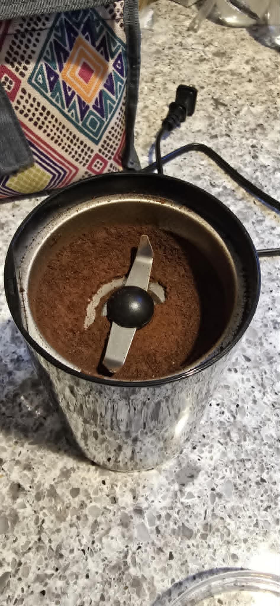 Wancle Electric Coffee Grinder, Spice Grinder, One Touch Coffee Mill for Beans, Spices and More, with Clean Brush Black customer photo 1
