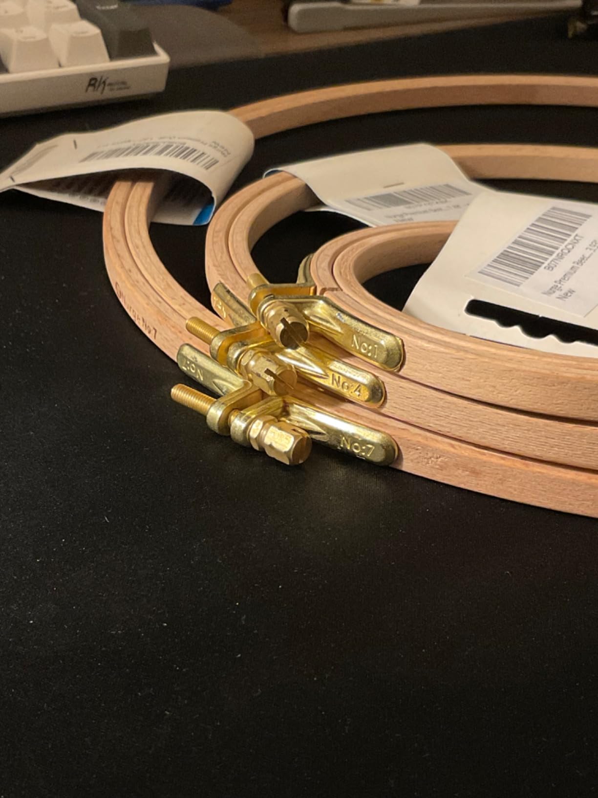 Nurge Premium Quality Beech Wood Embroidery Hoop, Cross Stitch Hoop with Gold Plated Adjustable Brass Screw for DIY Projects Ideal for Crafters, Beginners & Professionals - 12.2