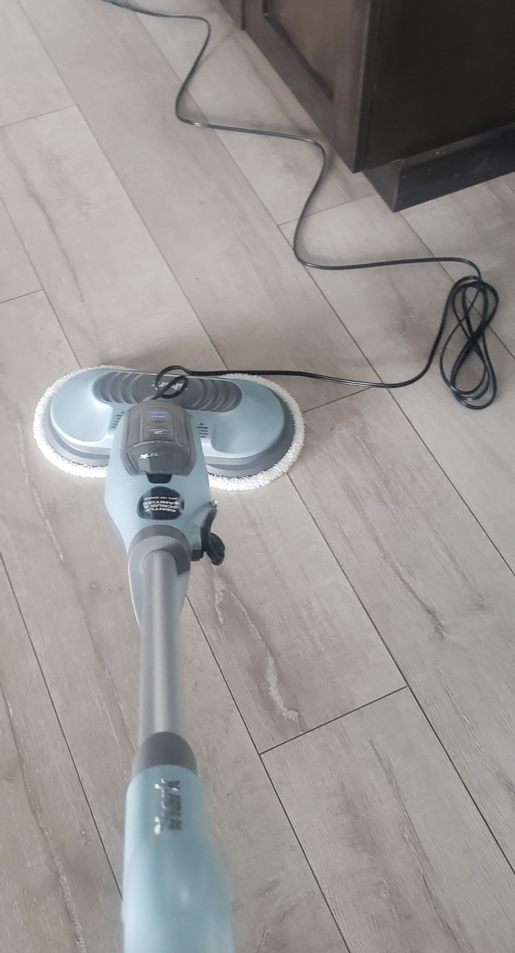 Shark S7000AMZ Steam Mop, Steam & Scrub All-in-One Scrubbing and Sanitizing, Designed for Hard Floors, with 6 Dirt Grip Soft Scrub Washable Pads & 2 Steam Modes, Pure Water Blue customer photo 2