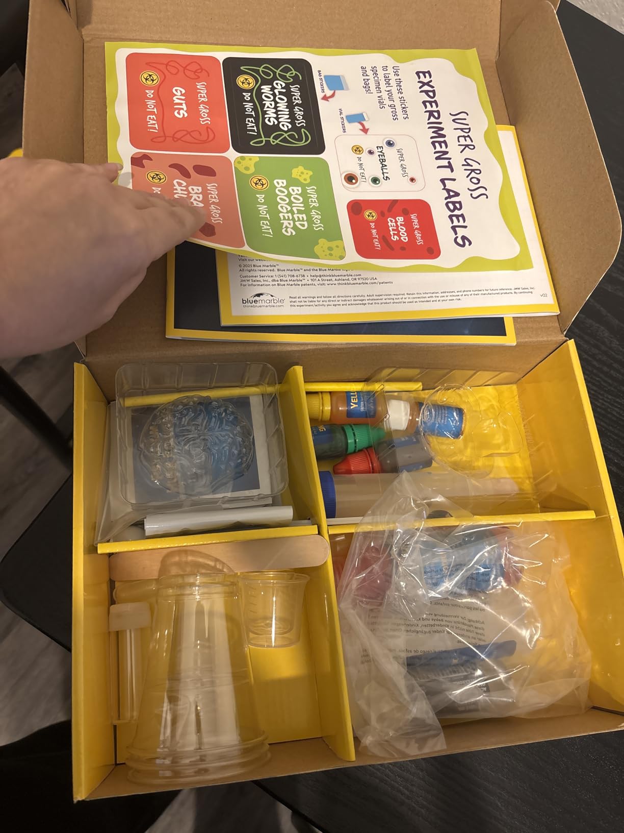 National Geographic Gross Science Kit with 45 Experiments for Kids 8-12 customer photo 1