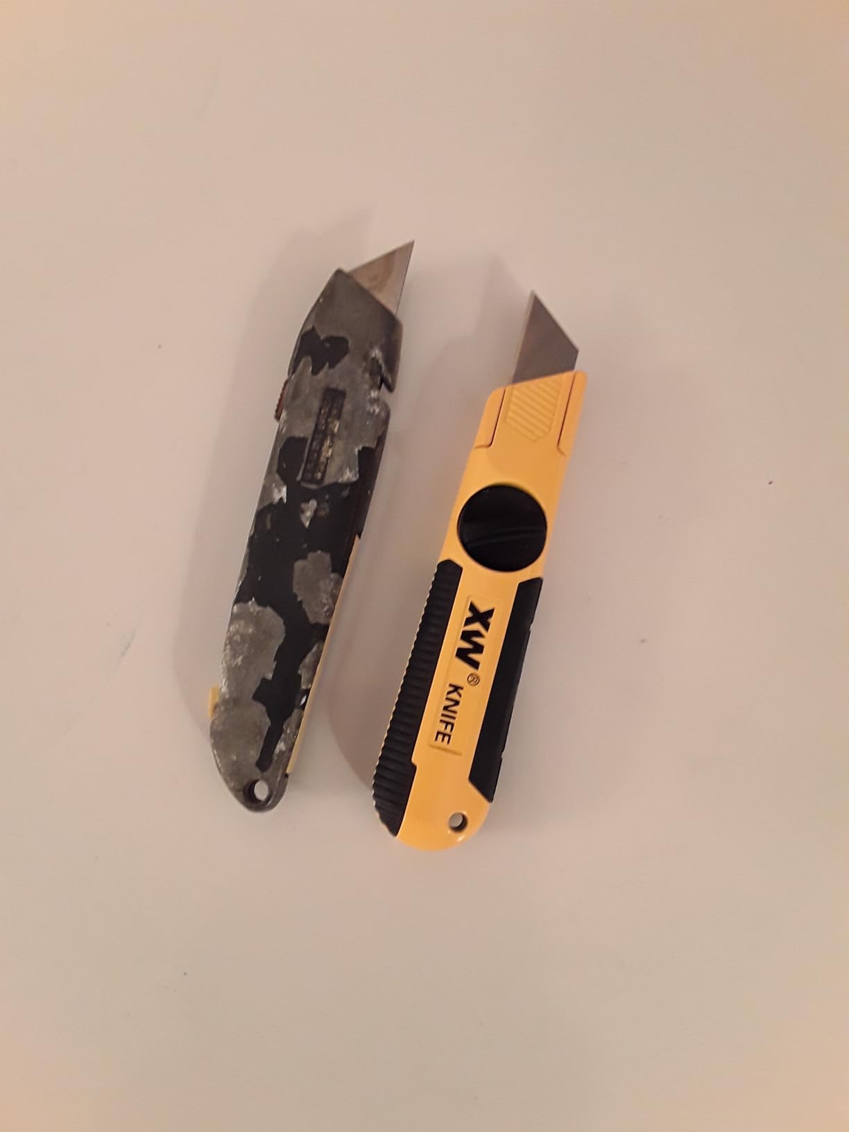 XW Fixed-Blade Utility Knife, Non-Retractable Heavy Duty Drywall Cutter, Extra 10 Blades Included,2-Pack customer photo 1