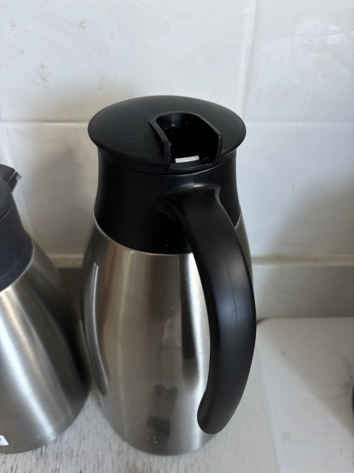 Tiken 34 Oz Thermal Coffee Carafe, Stainless Steel Insulated Vacuum Coffee Carafes For Keeping Hot, 1 Liter Beverage Dispenser (Silver) customer photo 1