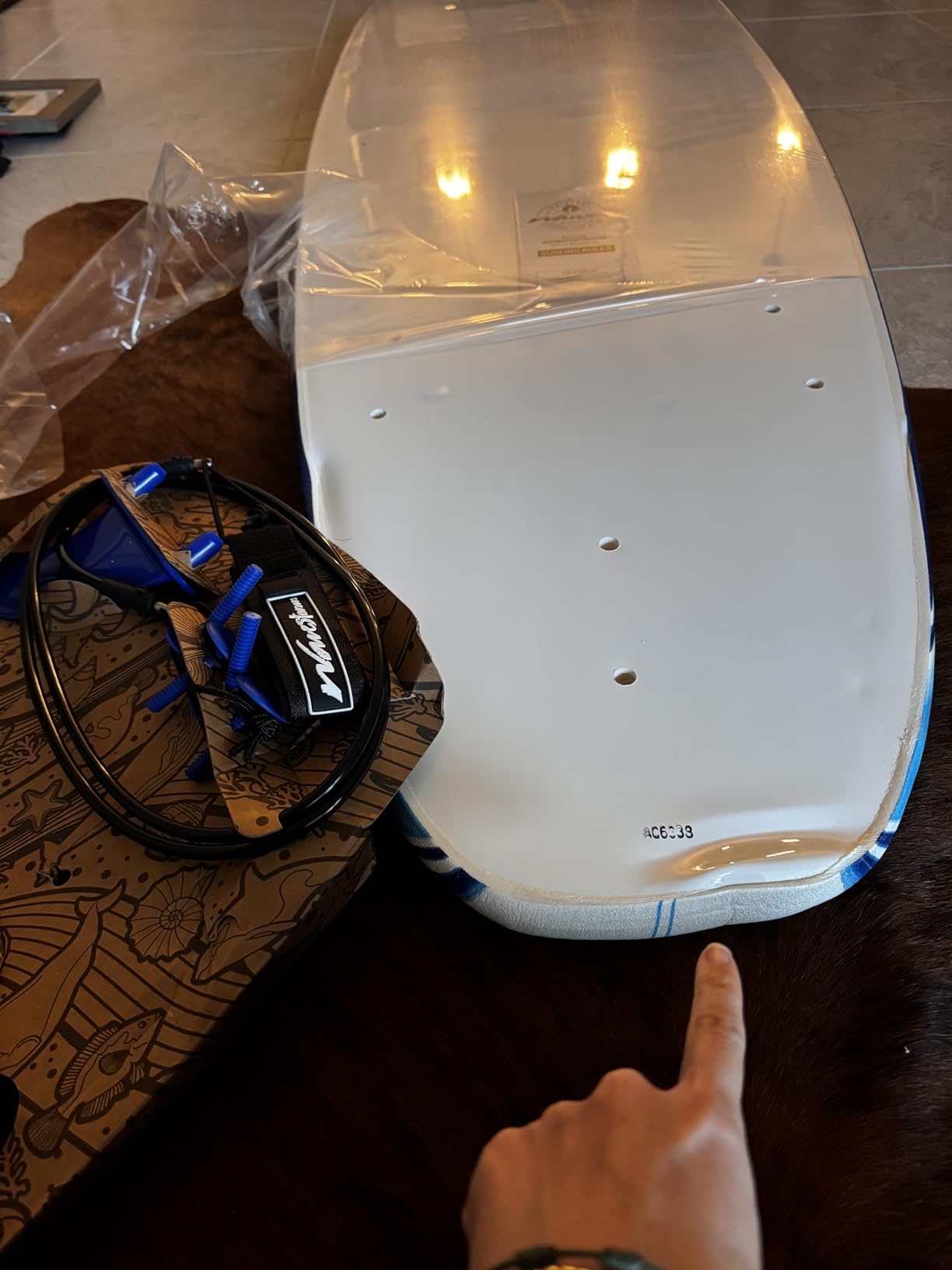 Wavestorm - Classic Soft Top Foam 7ft Surfboard for Beginners and All Surfing Levels Complete Set Includes Leash and Multiple Fins Heat Laminated, Blue Pinline (AZ22-WSSF700-PIN) customer photo 2