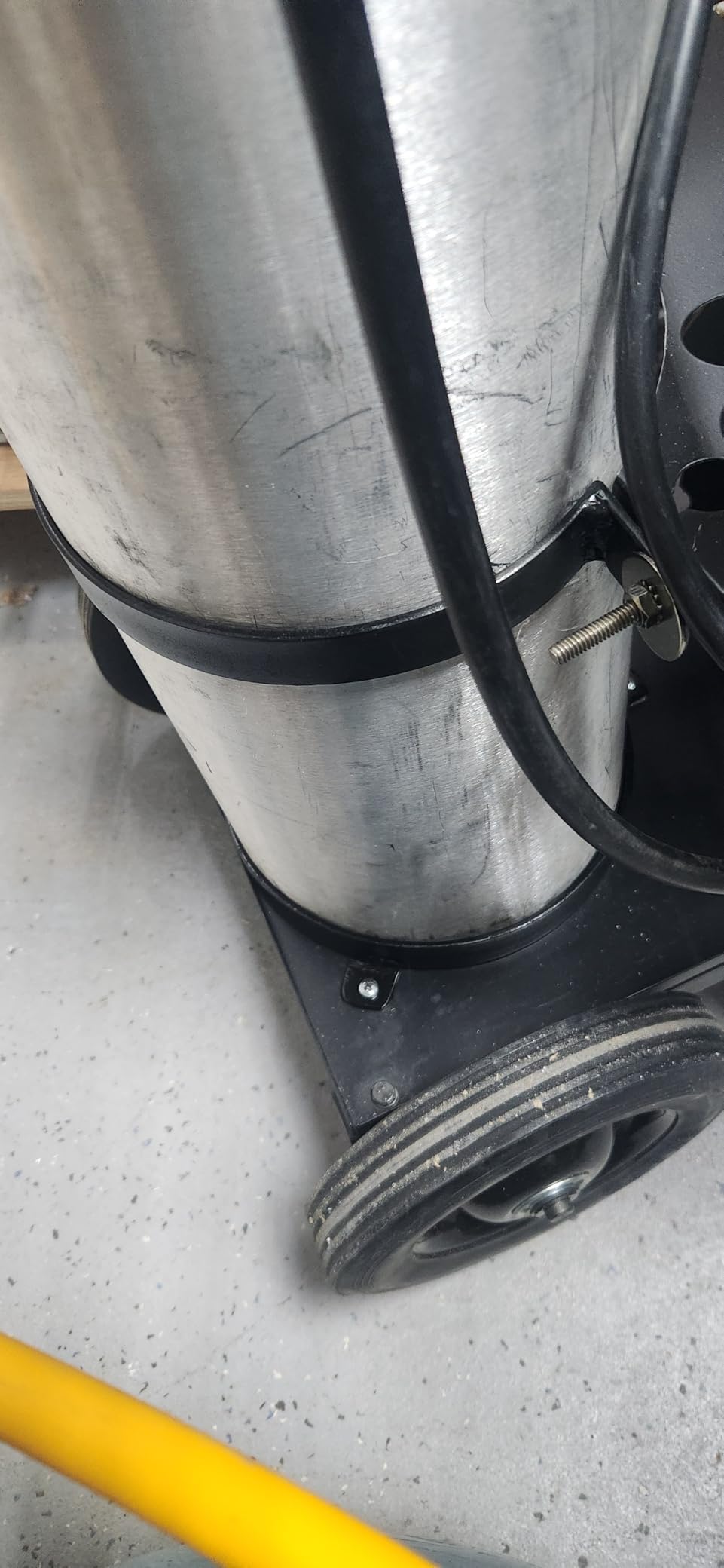 350 Lbs. Capacity Welding Cart with Rugged Two-tier Shelf Vulcan customer photo 1