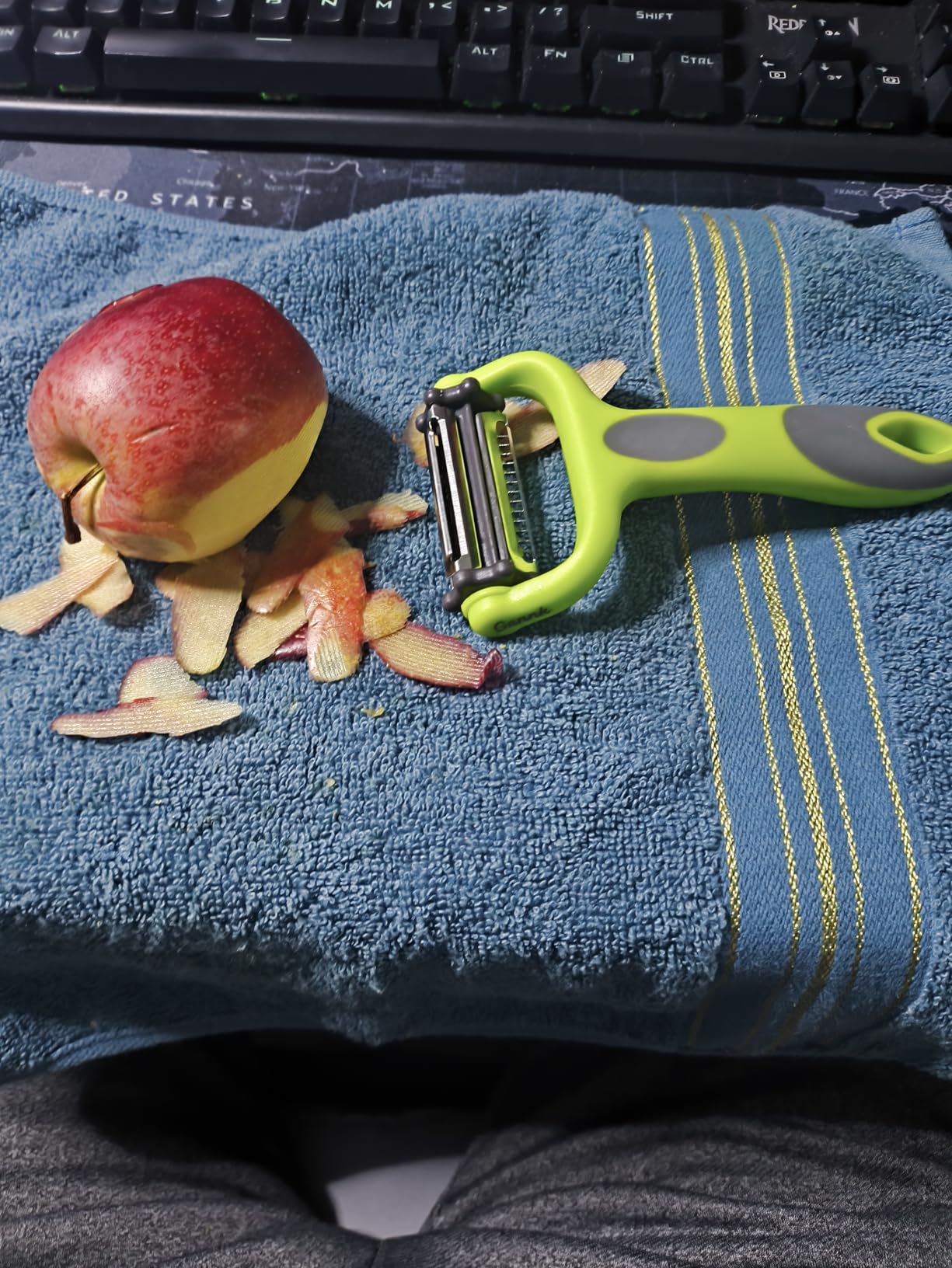 GANNK Potato Apple Vegetable Peelers, 3 in 1 Blade Spin Design With Julienne customer photo 1