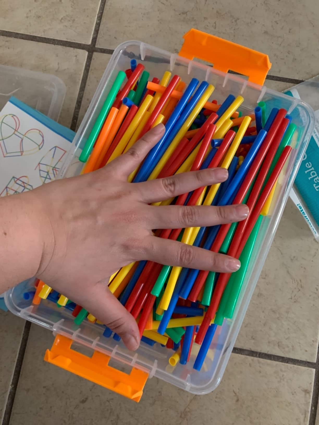 Straw Constructor Toys 600Pcs STEM Building Toy Interlocking Plastic Engineering Thin Tube Blocks Educational Kit for 3 4 5 6 7years Kids Boys and Girls Gift Preschool STEM Toy with Storage Box customer photo 2
