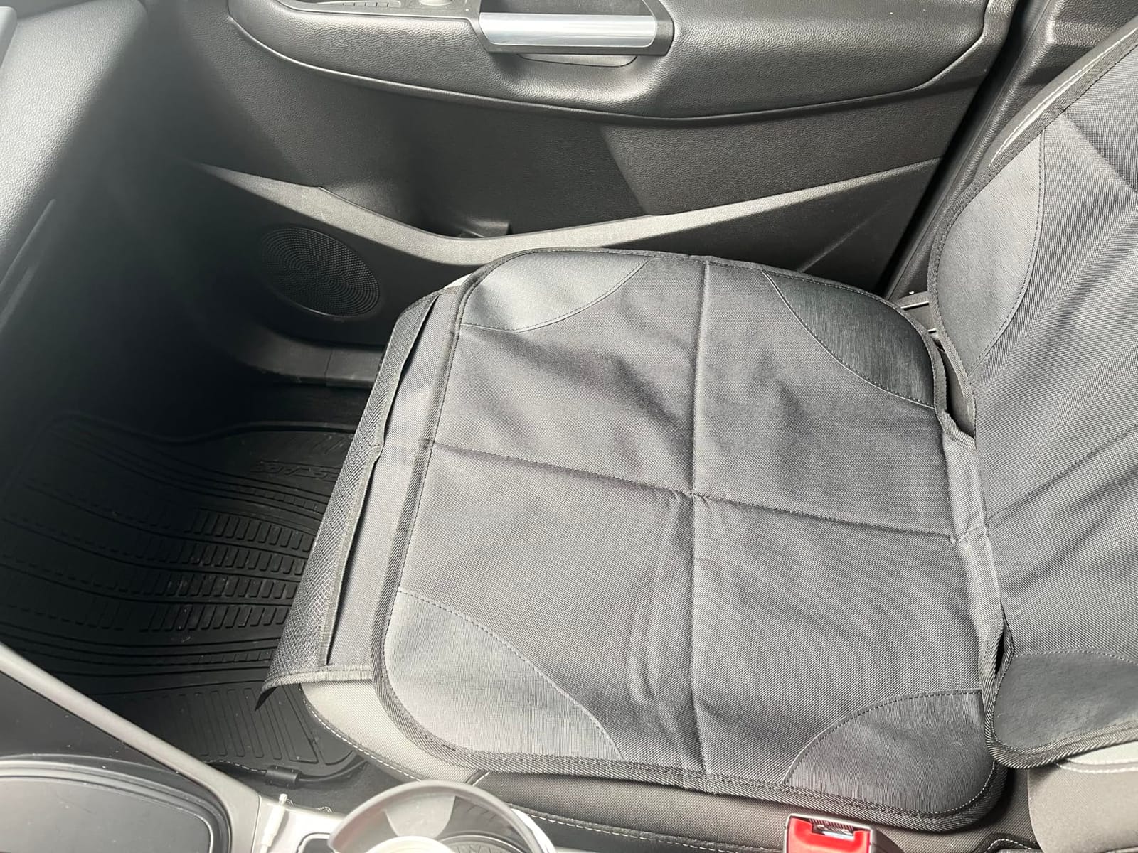 Meolsaek Car Seat Protector for Child Car Seat，Non-Slip Backing No Imprints customer photo 2