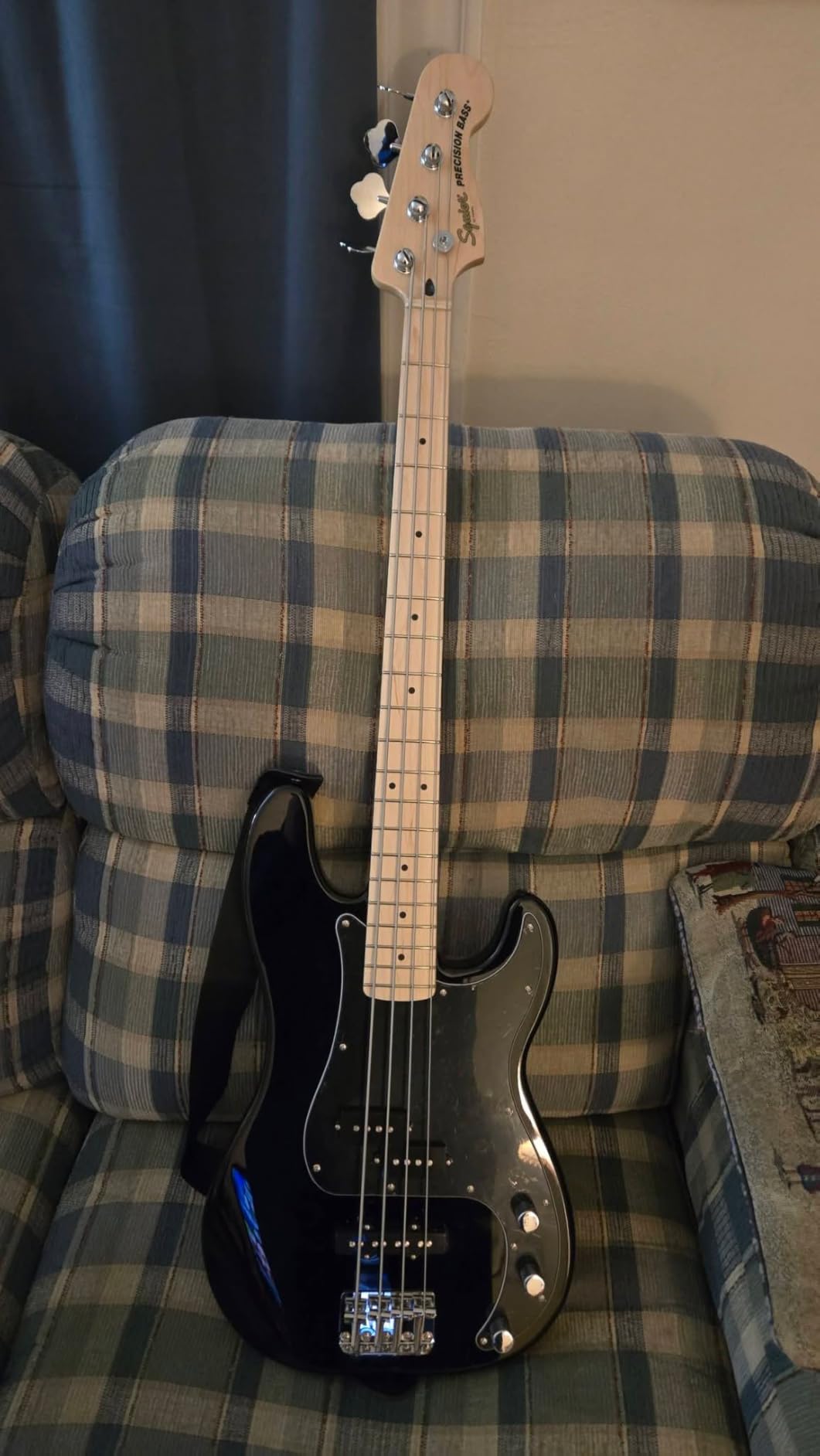 Fender Squier Affinity Precision Bass Pack, with Rumble 15 Amp, Black customer photo 1