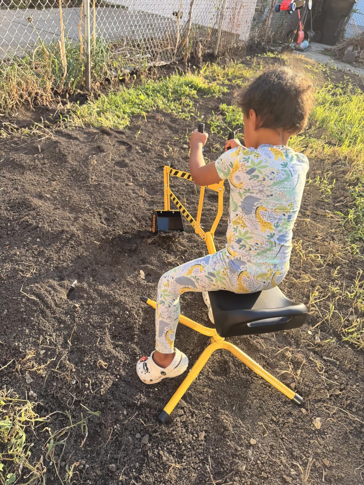 stargo - Steel Kids Excavator Ride on Toy Sand Digger for Kids rotates 360 customer photo 1
