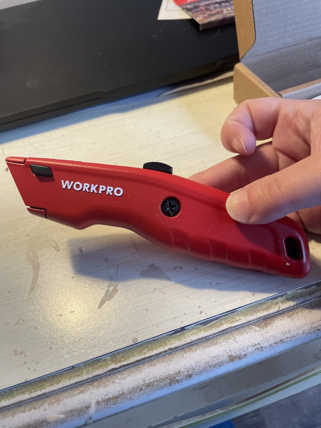 WORKPRO Premium Utility Knife, Retractable All Metal Heavy Duty Box Cutter, Quick Change Blade Razor Knife, with 10 Extra Blades customer photo 2