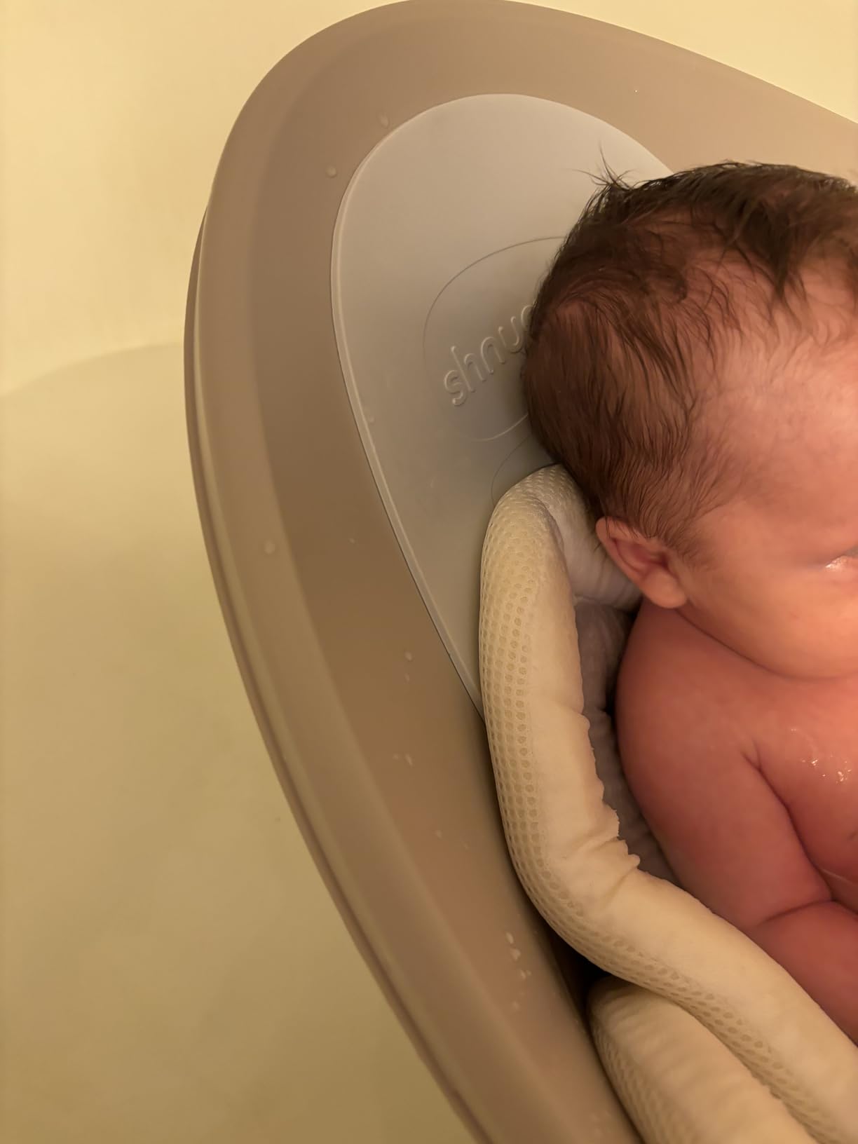 Shnuggle Newborn Baby Bath | Built in Support Bump and Soft Backrest | Suitable from Newborn | Bath Seat Support Includes Plug | Taupe customer photo 2