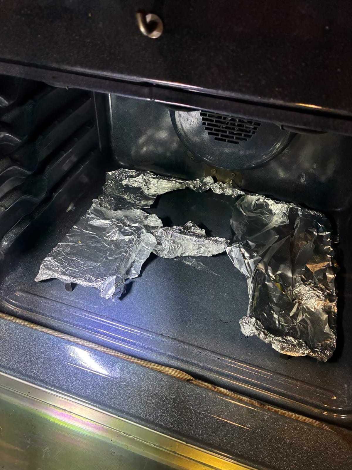 Easy-Off Fume Free PRO size Oven Cleaner Foam, Removes Grease & Burned-On Food, For Ovens, Air Fryers & More 24oz customer photo 1