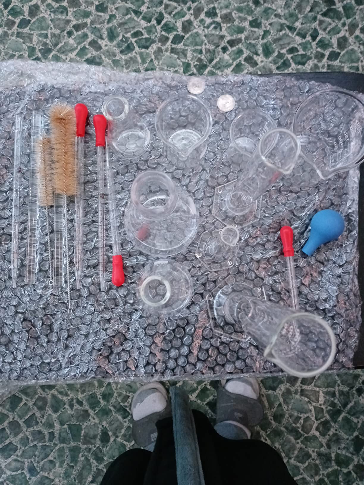 18 Pieces Lab Glassware Set Beaker Flask Cylinder Set Includes 3 Glass Beakers 3 Erlenmeyer Flasks 3 Graduated Measuring Cylinders with Droppers Brushes and Glass Stirring Rod for Lab Experiment customer photo 1