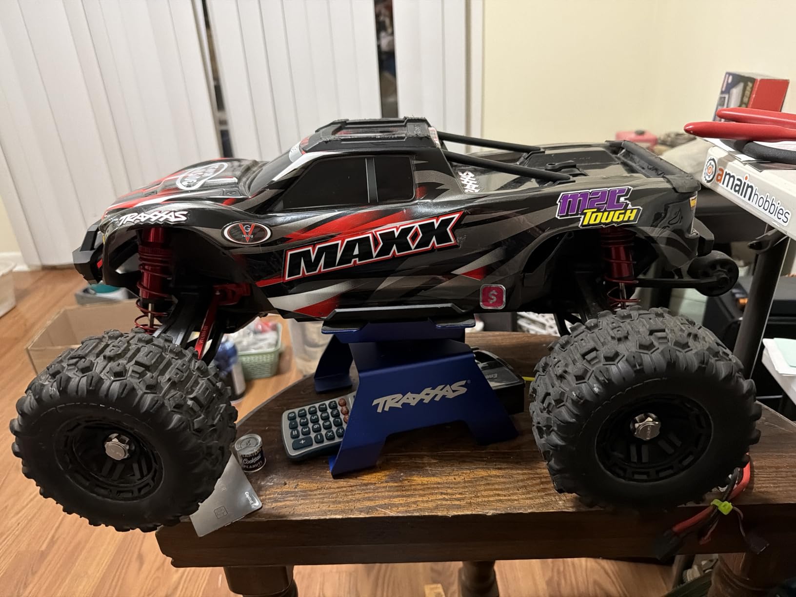 Traxxas Maxx Extreme 4s Brushless 4X4 Monster Truck (Red) customer photo 2