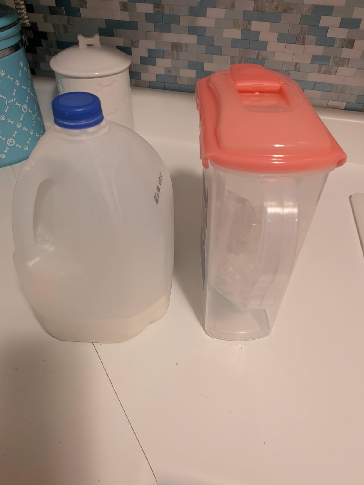 LocknLock Aqua Fridge Door Water Jug | Clear Pitcher | BPA Free Plastic Pitcher with Lid | 2 Quart Pitcher with Lid for Water, Juice, Tea & More Beverages, Clear customer photo 2
